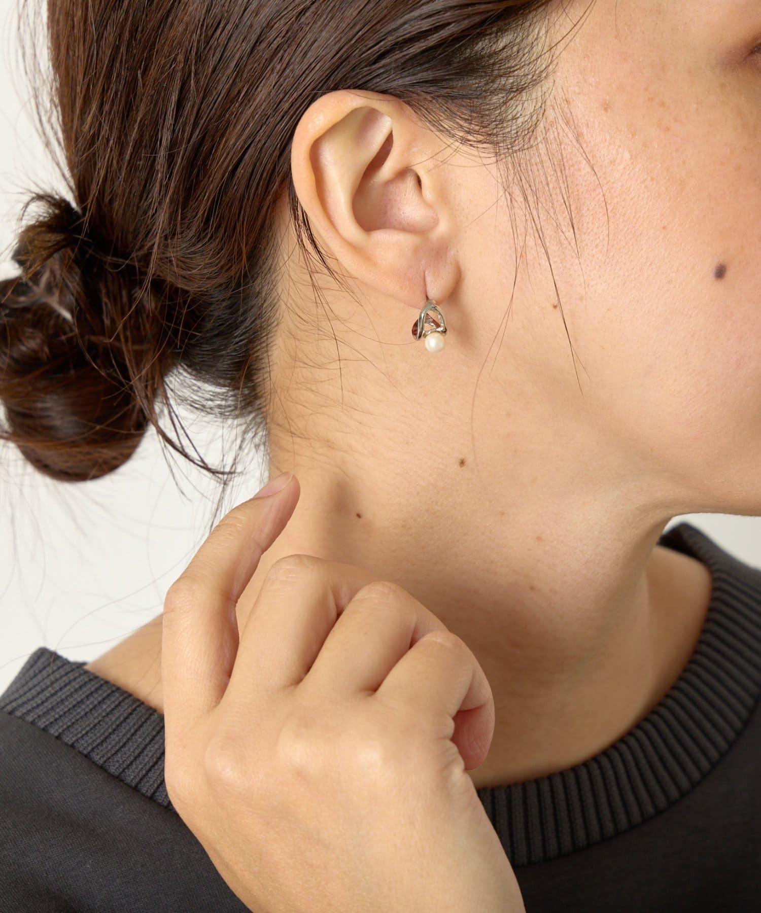 Jena　espace merveilleux(ジェナ　エスパスメルヴェイユ) パールモチーフピアス