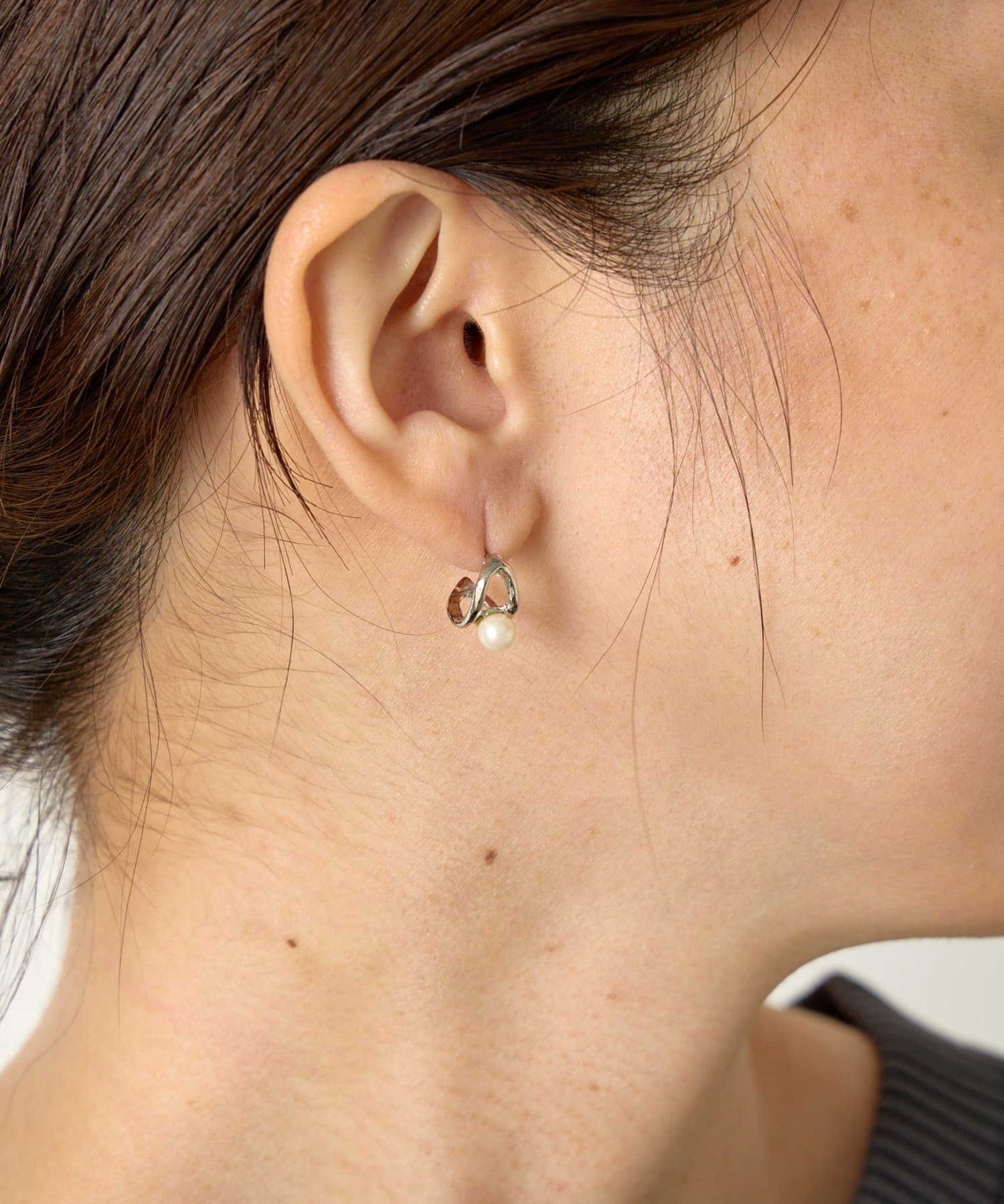 Jena　espace merveilleux(ジェナ　エスパスメルヴェイユ) パールモチーフピアス