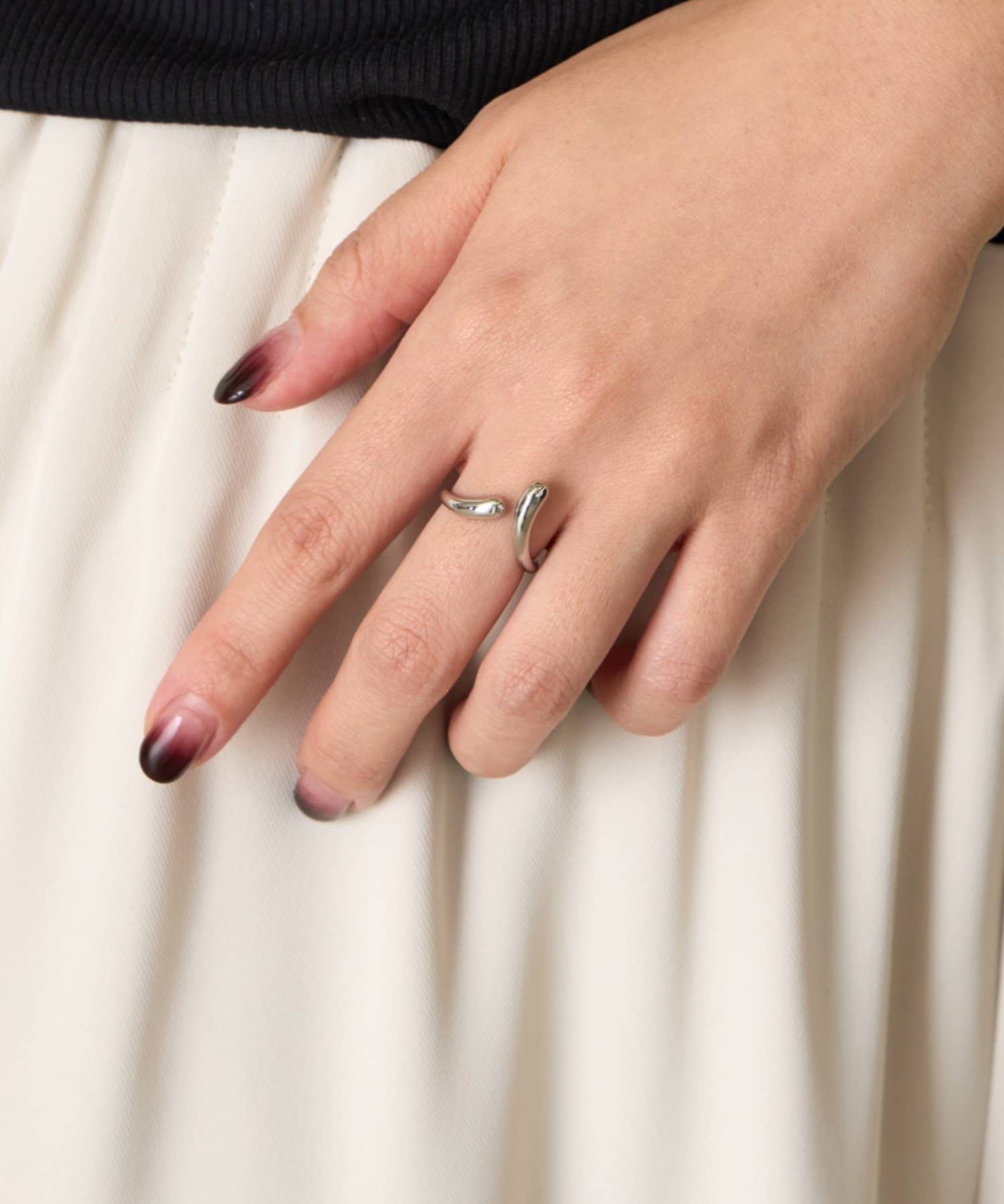 Jena　espace merveilleux(ジェナ　エスパスメルヴェイユ) ツマミデザインリング