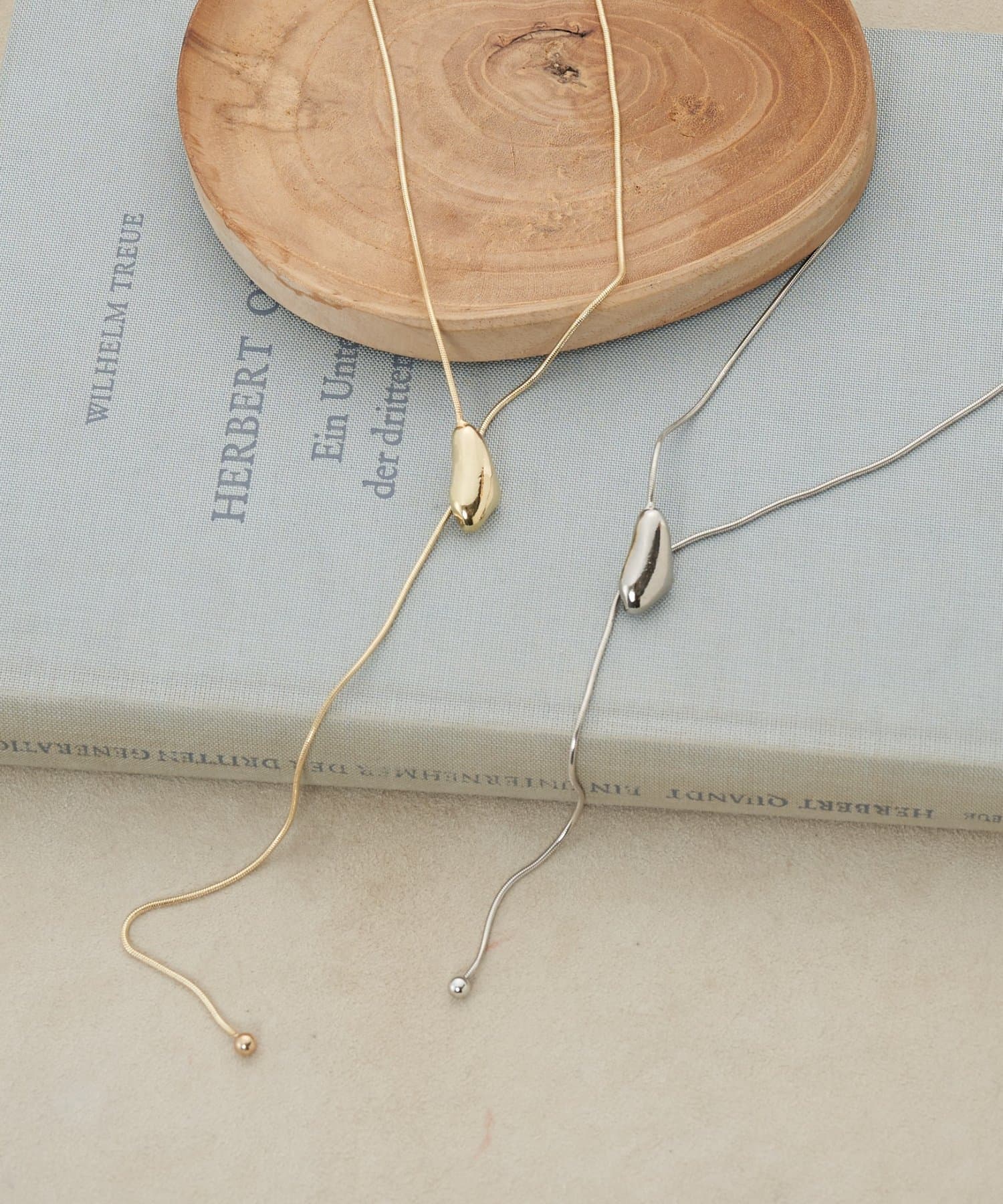 Jena　espace merveilleux(ジェナ　エスパスメルヴェイユ) パーツスライドネックレス