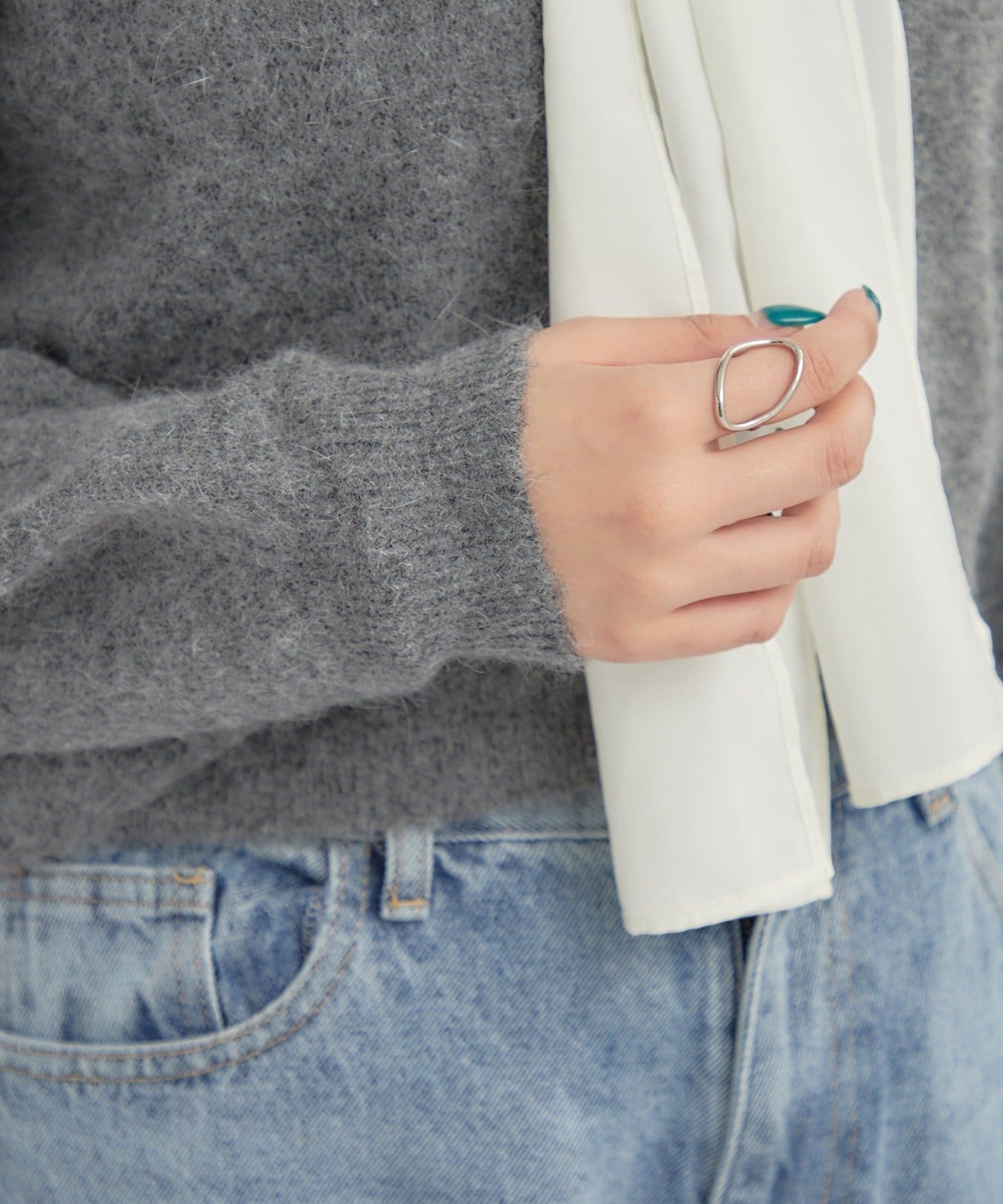 mystic(ミスティック) 《大きめのリボンで一枚で映えます◎》【リボンは取り外し可】リボン付きニットプルオーバー