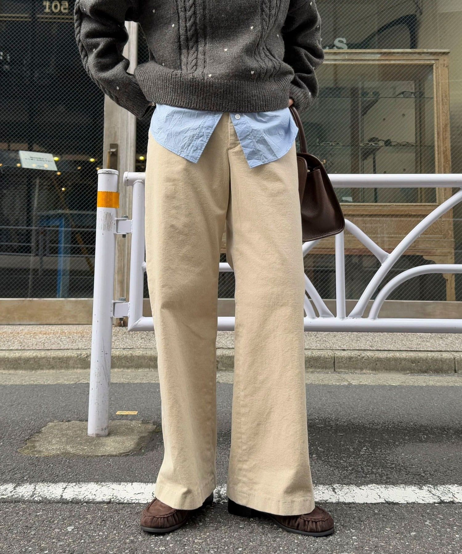FREDY & GLOSTER(フレディ アンド グロスター) コーデュロイストレートパンツ