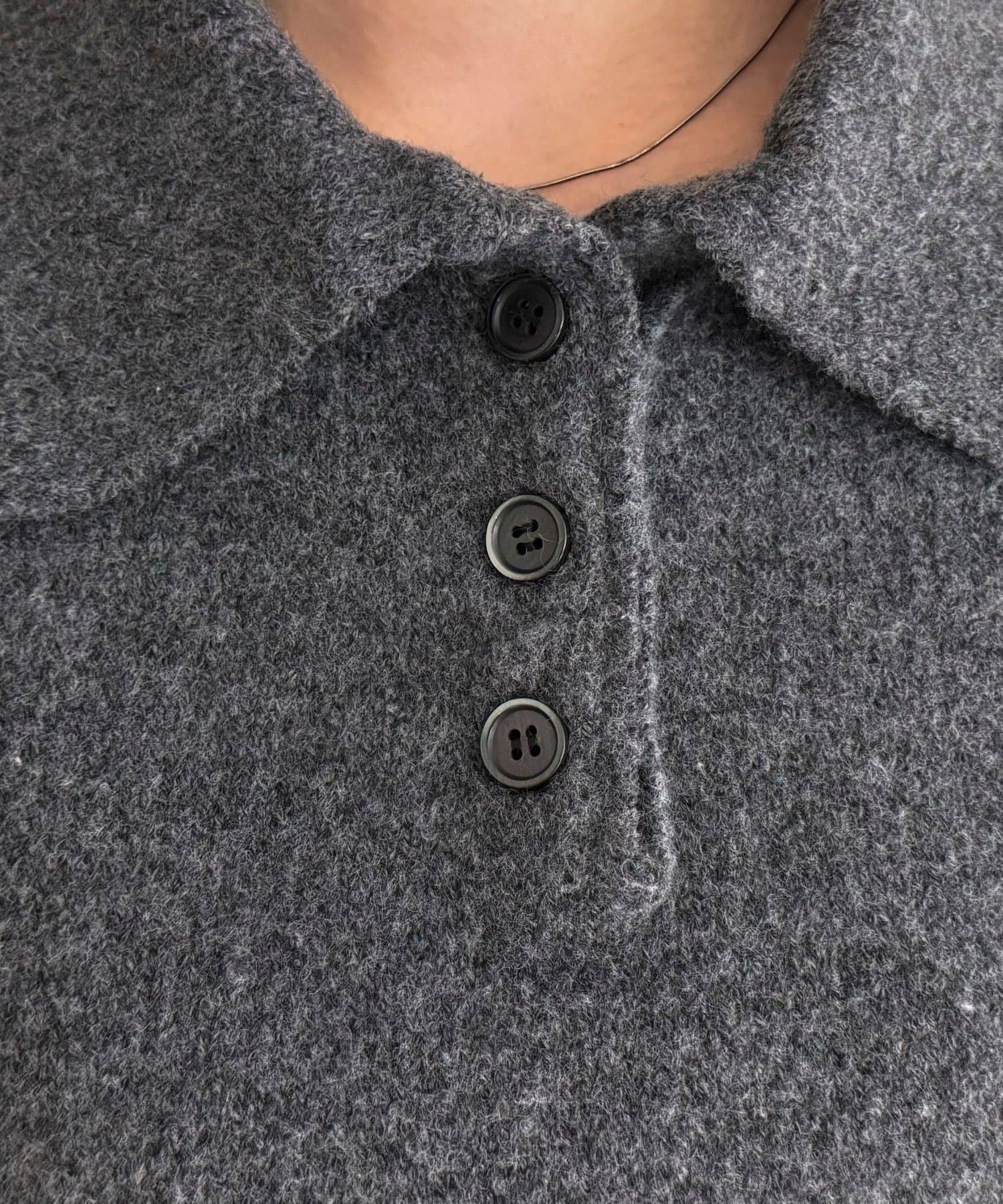 FREDY & GLOSTER(フレディ アンド グロスター) ポロ衿ニットプルオーバー