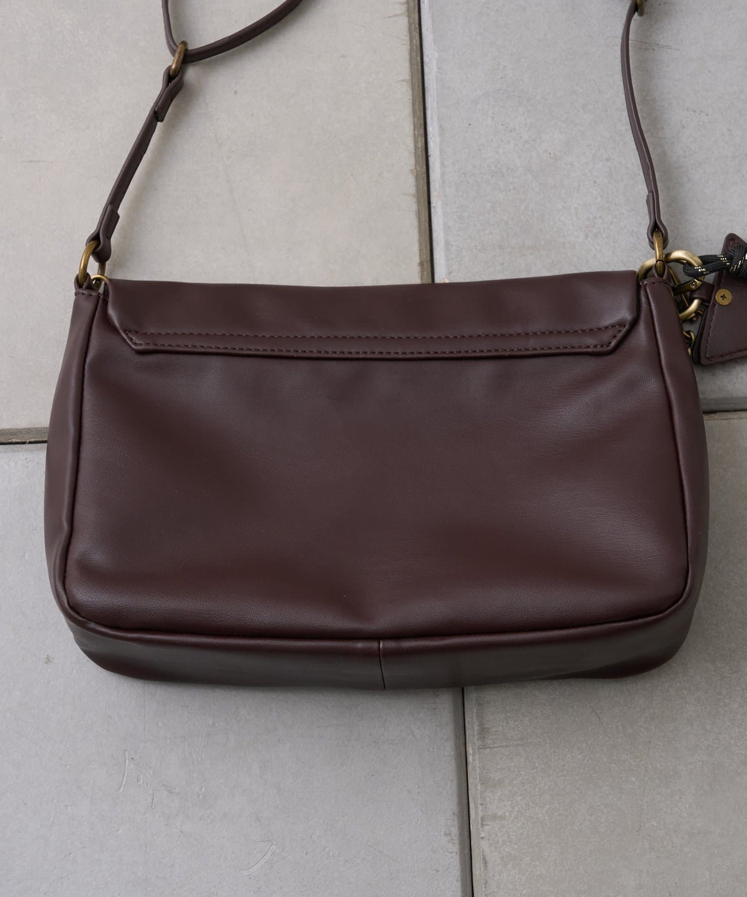 CIAOPANIC TYPY(チャオパニックティピー) ミラーチャーム付きアソート素材フラップチェーンBAG