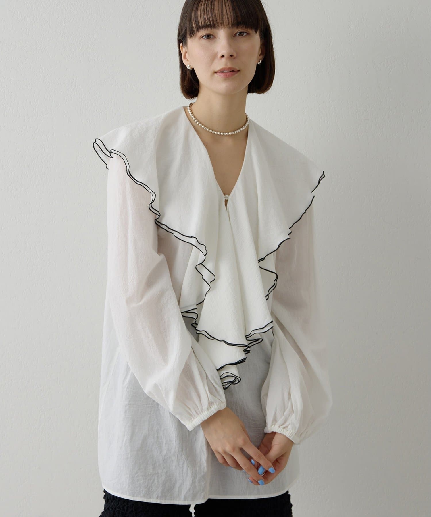 Whim Gazette(ウィム ガゼット) ローンフリルブラウス