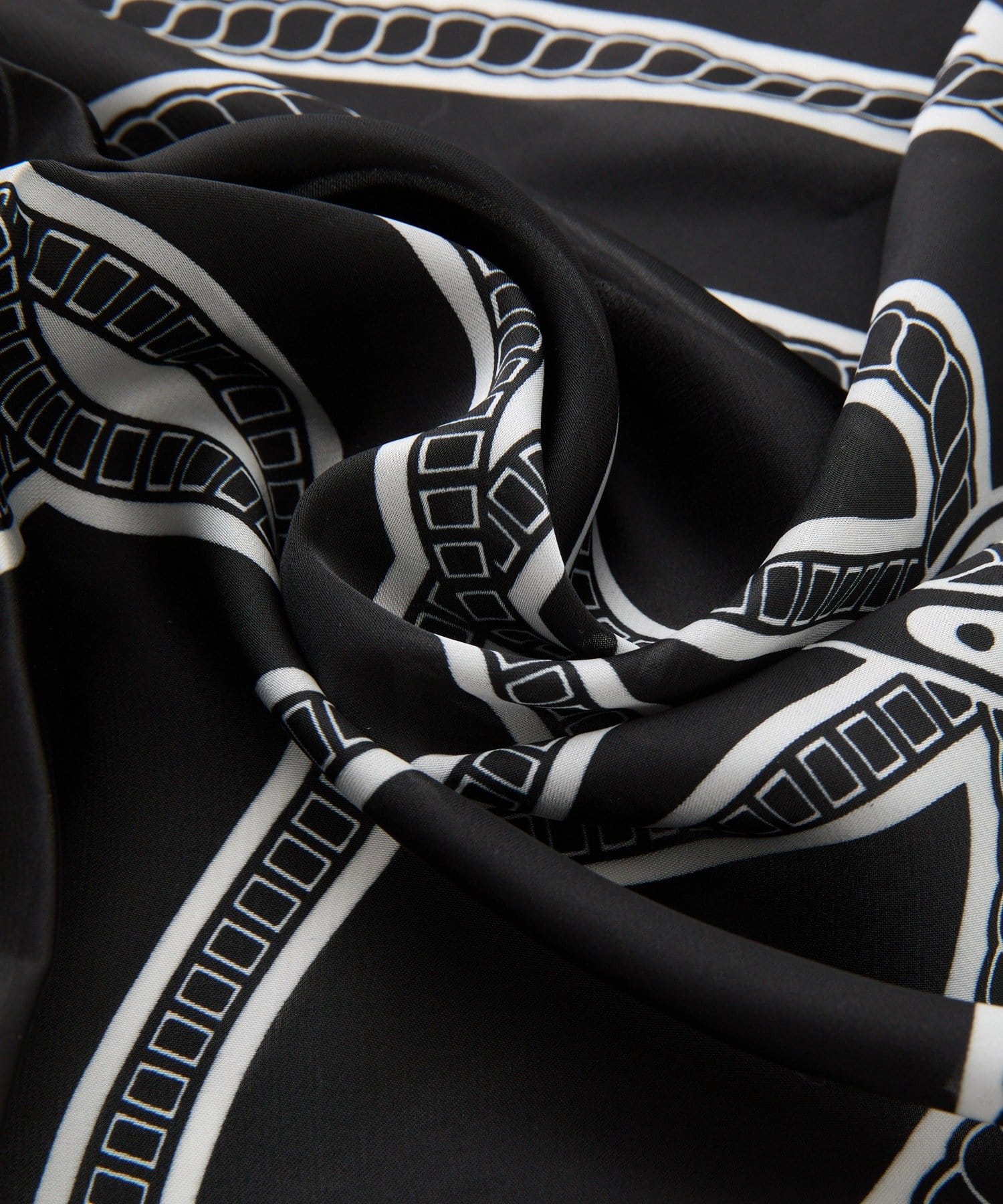 RIVE DROITE(リヴドロワ) 予約【スタイリングのアクセントに】チェーン柄スカーフ