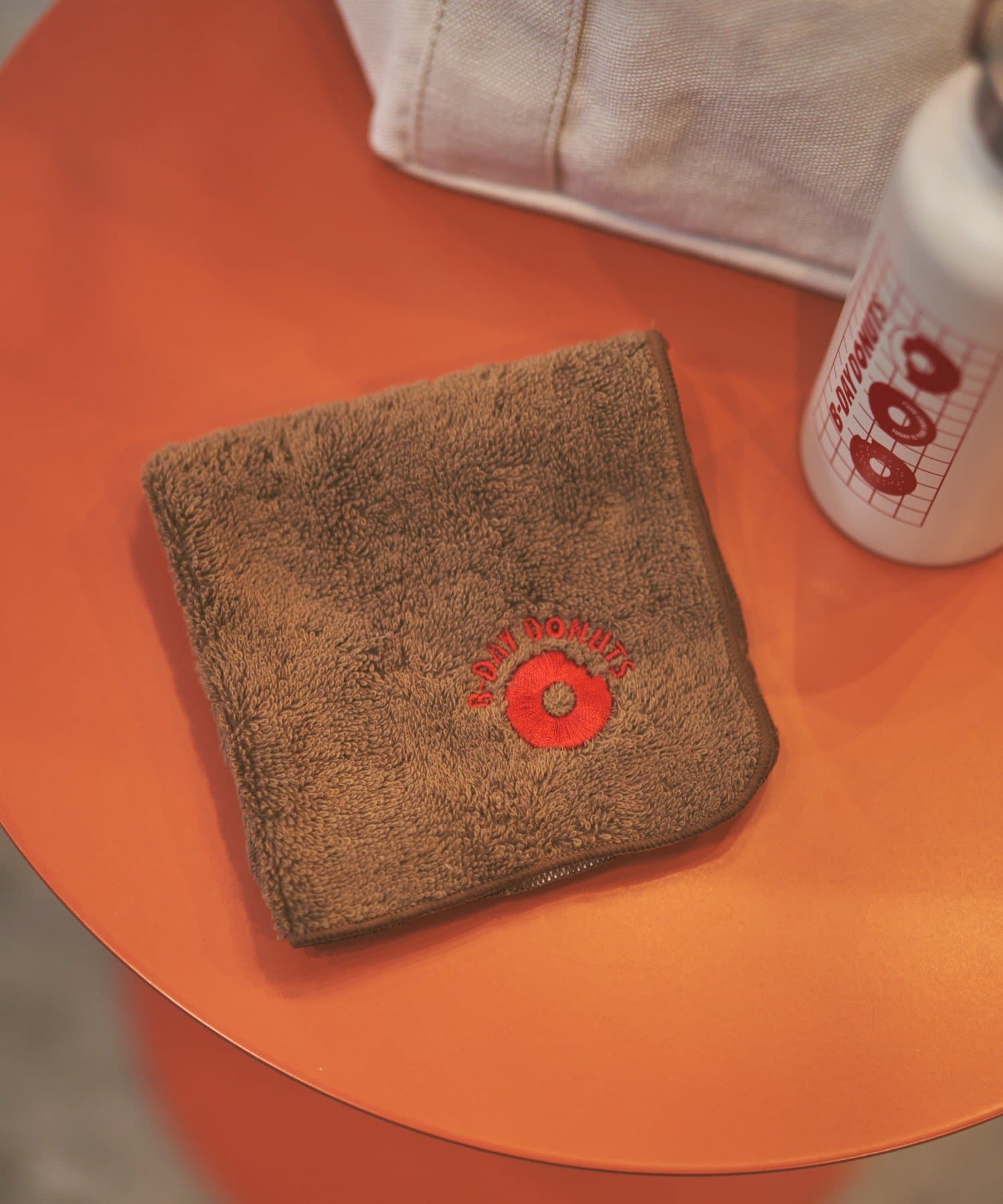 BIRTHDAY BAR(バースデイバー) B-DAY DONUTS　刺繍タオルハンカチ