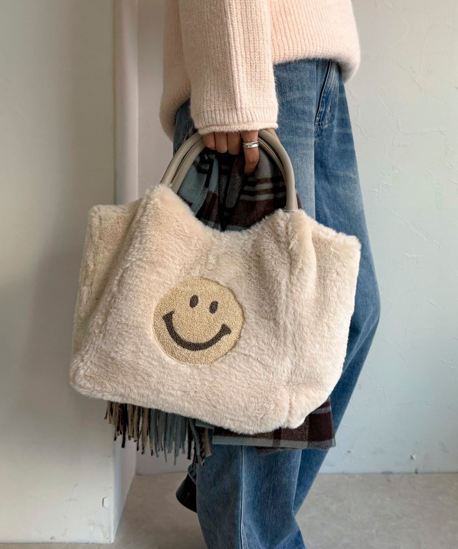 FREDY & GLOSTER(フレディ アンド グロスター) SMILY刺繍ファートート