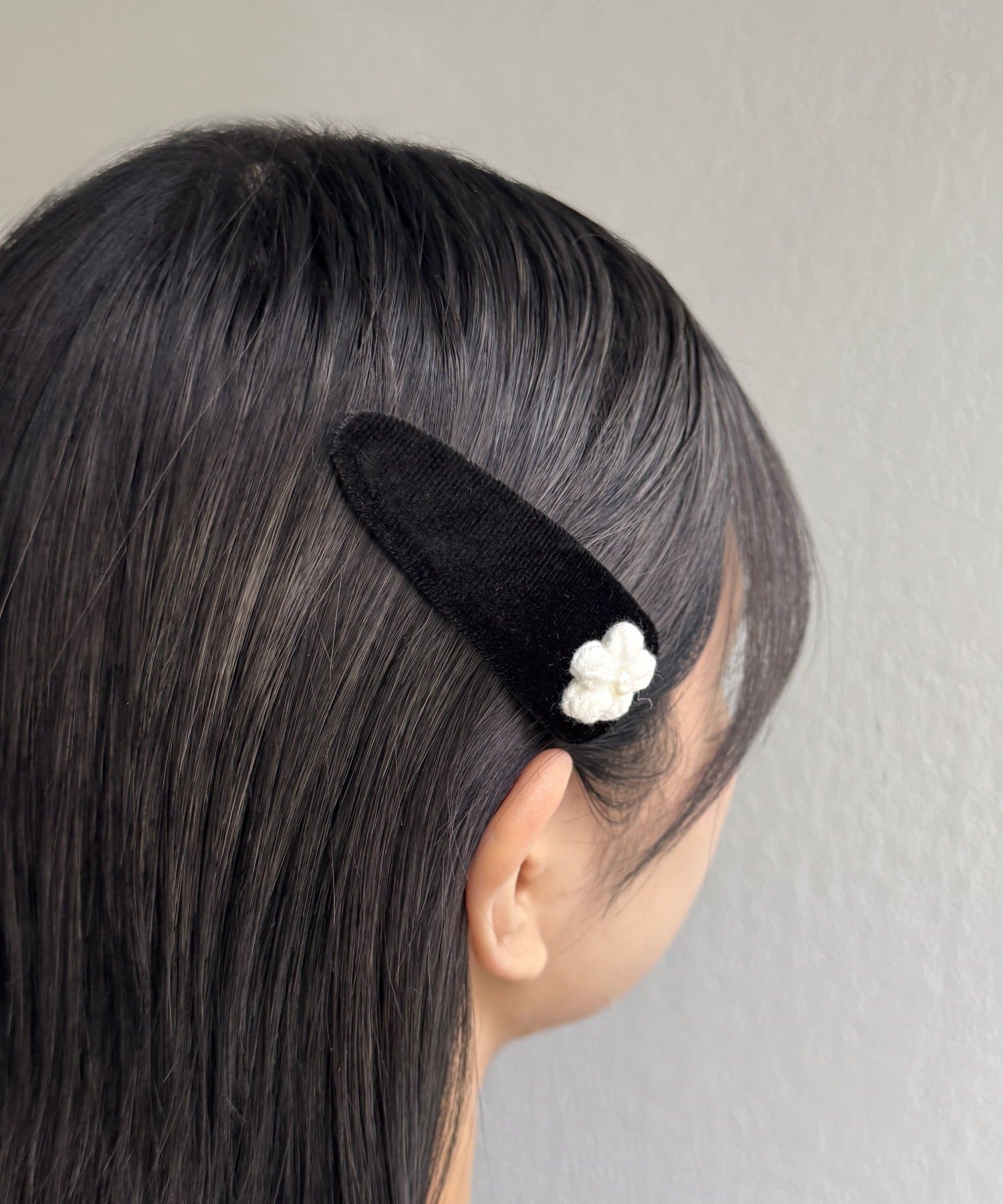 Lattice(ラティス) フラワーモチーフ付きパッチンピン