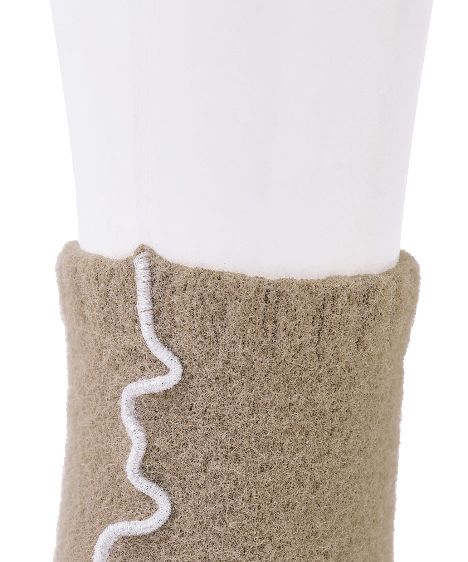 3COINS(スリーコインズ) 毛玉になりにくいバックラメメロウソックス