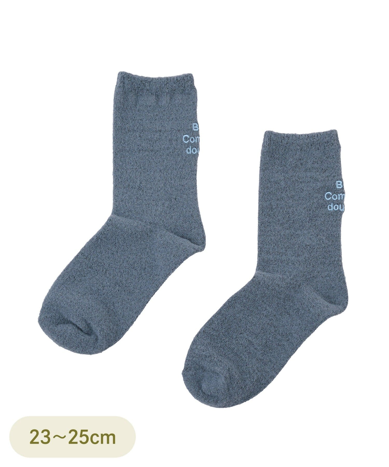 3COINS(スリーコインズ) 毛玉になりにくいバックロゴ刺繍ソックス