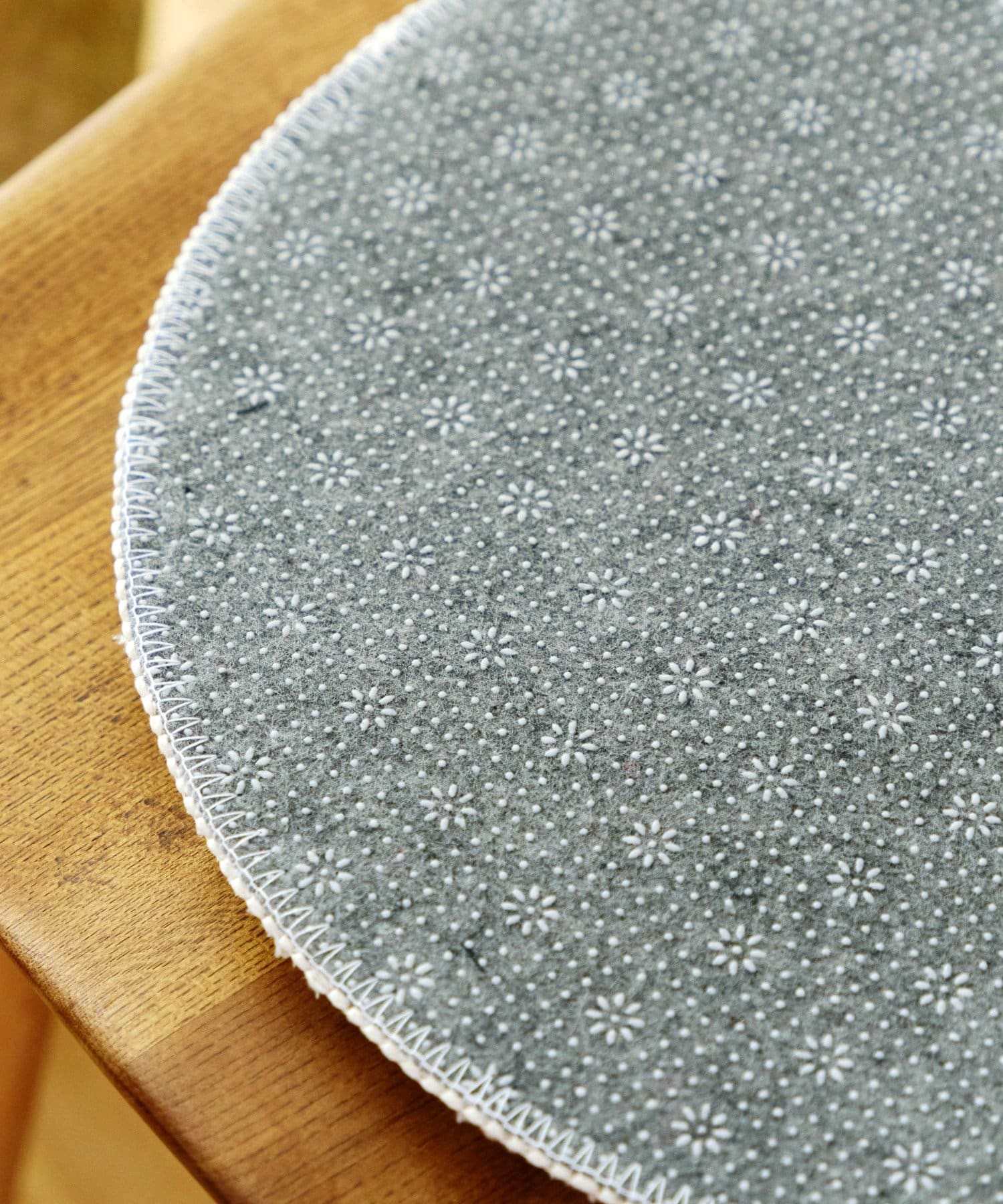 salut!(サリュ) fluffyチェアパッド