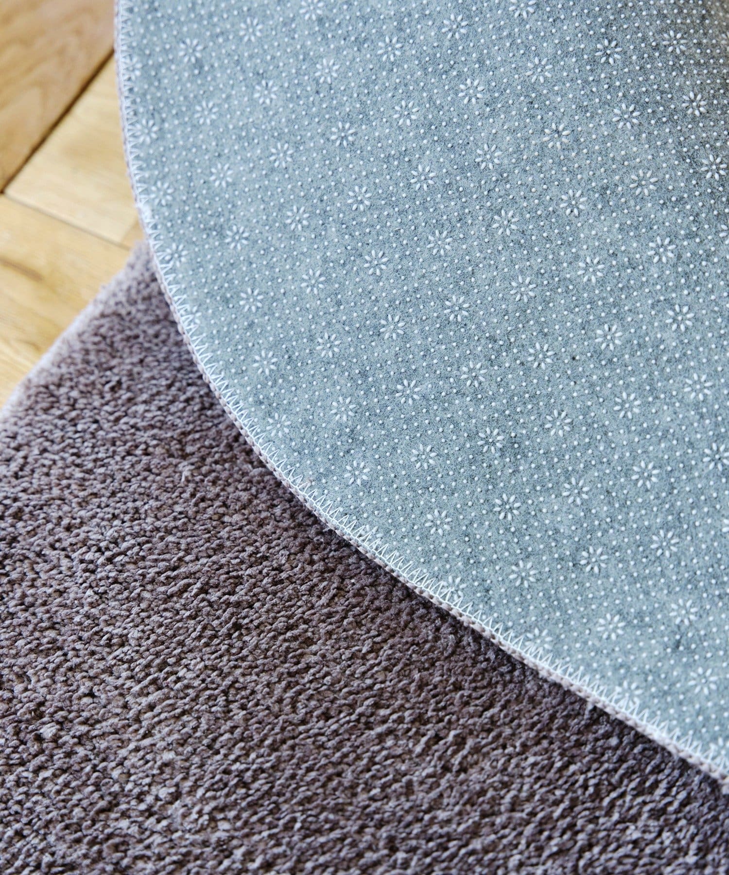 salut!(サリュ) fluffyオーバルマット：50×80cm