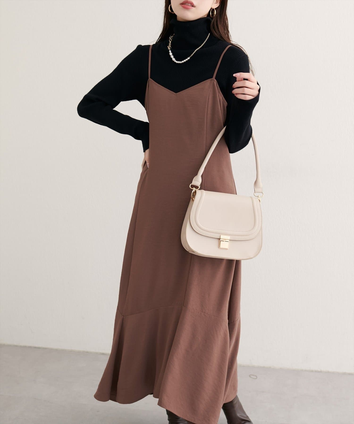 NICE CLAUP / OLIVE des OLIVE OUTLET(ナイスクラップ  / オリーブ デ オリーブ アウトレット) 【natural couture】アシメヘムキャミワンピース