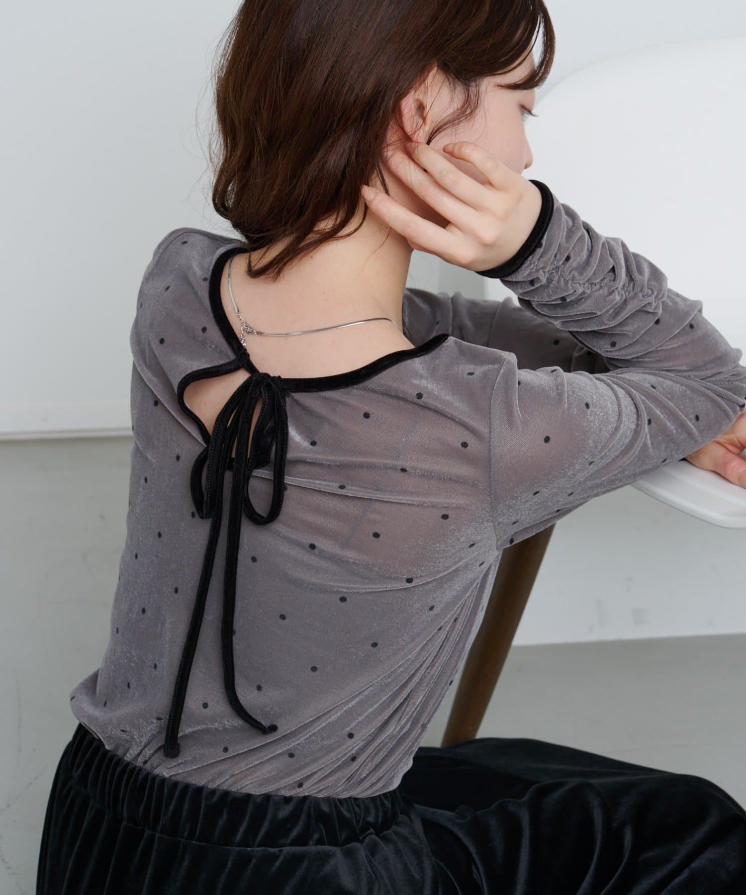 Kastane(カスタネ) 【11.8(土)12:00発売/WEB先行】ドットベロアリボンプルオーバー