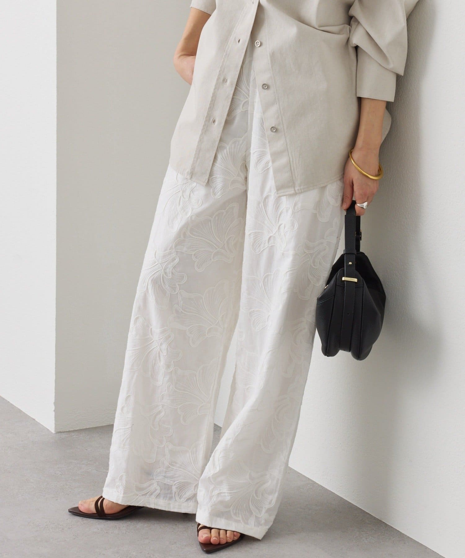 RIVE DROITE(リヴドロワ) 【トレンド感抜群】シフリ刺繍パンツ