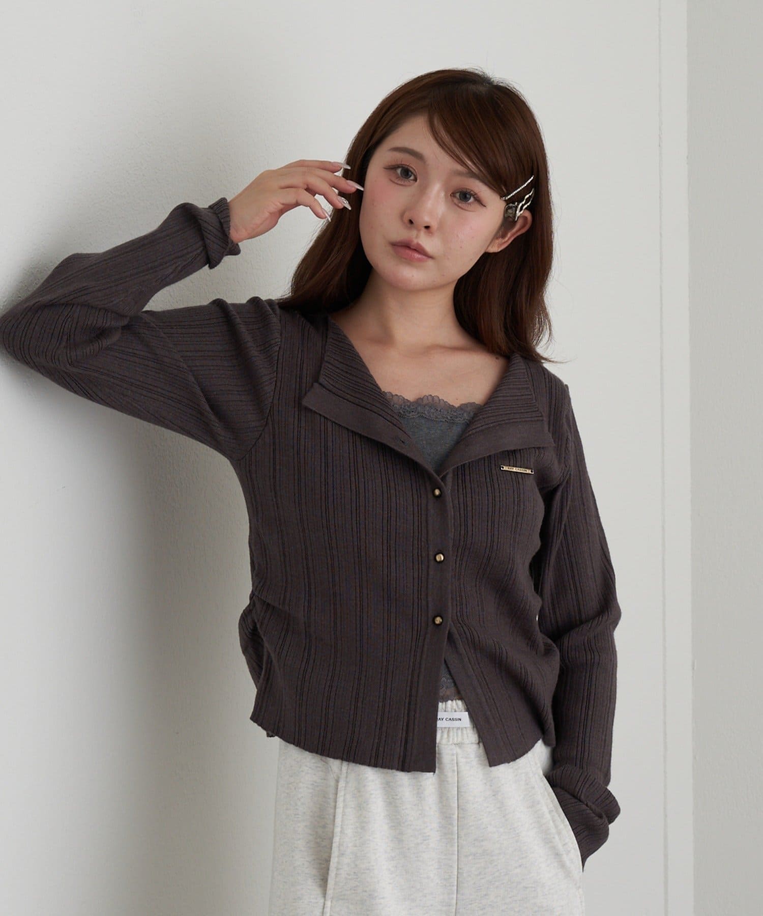 RAY CASSIN(レイカズン) レースレイヤードリブ前あきニット