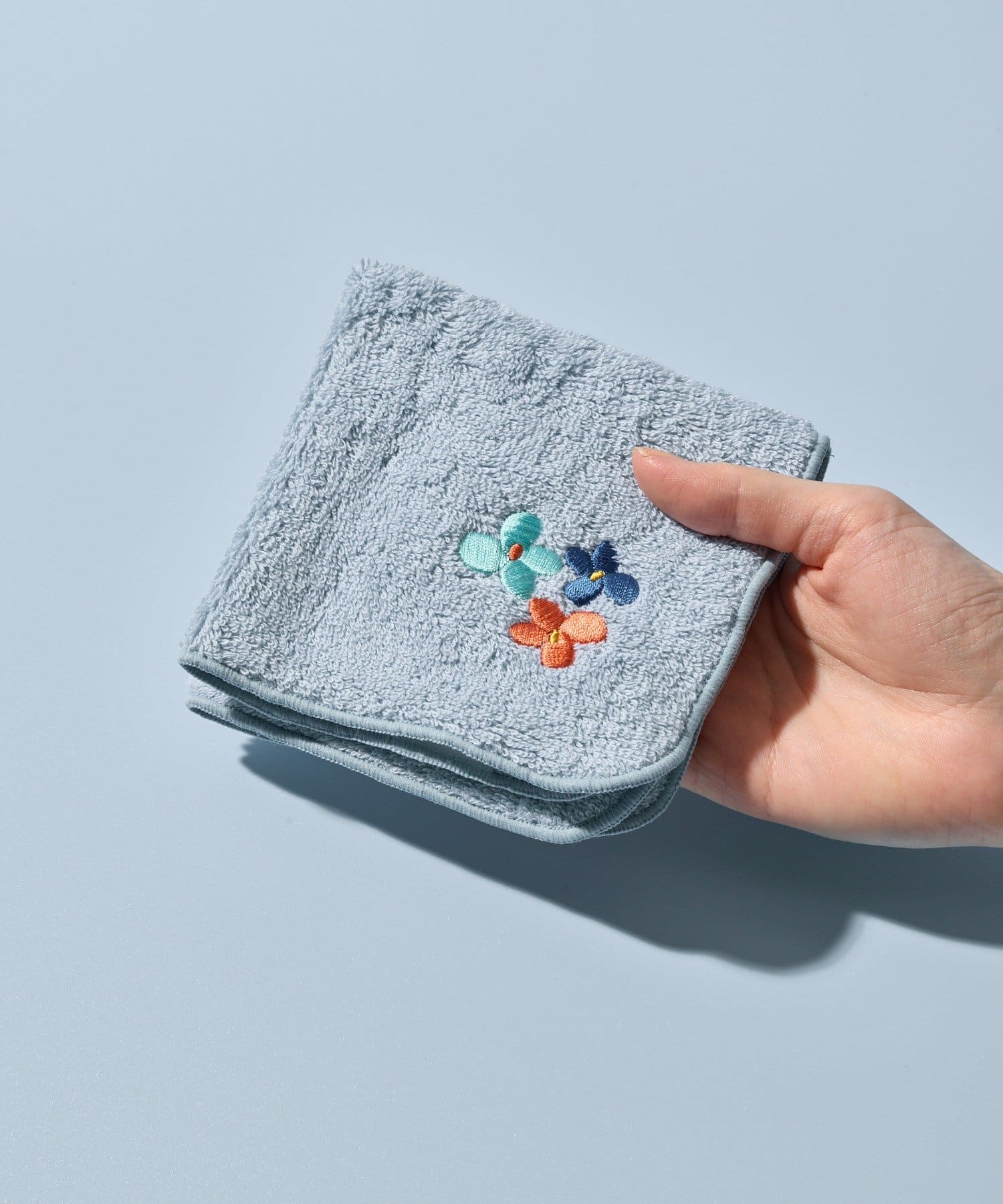 BIRTHDAY BAR(バースデイバー) Kindly Yours フラワー刺繍タオルハンカチ