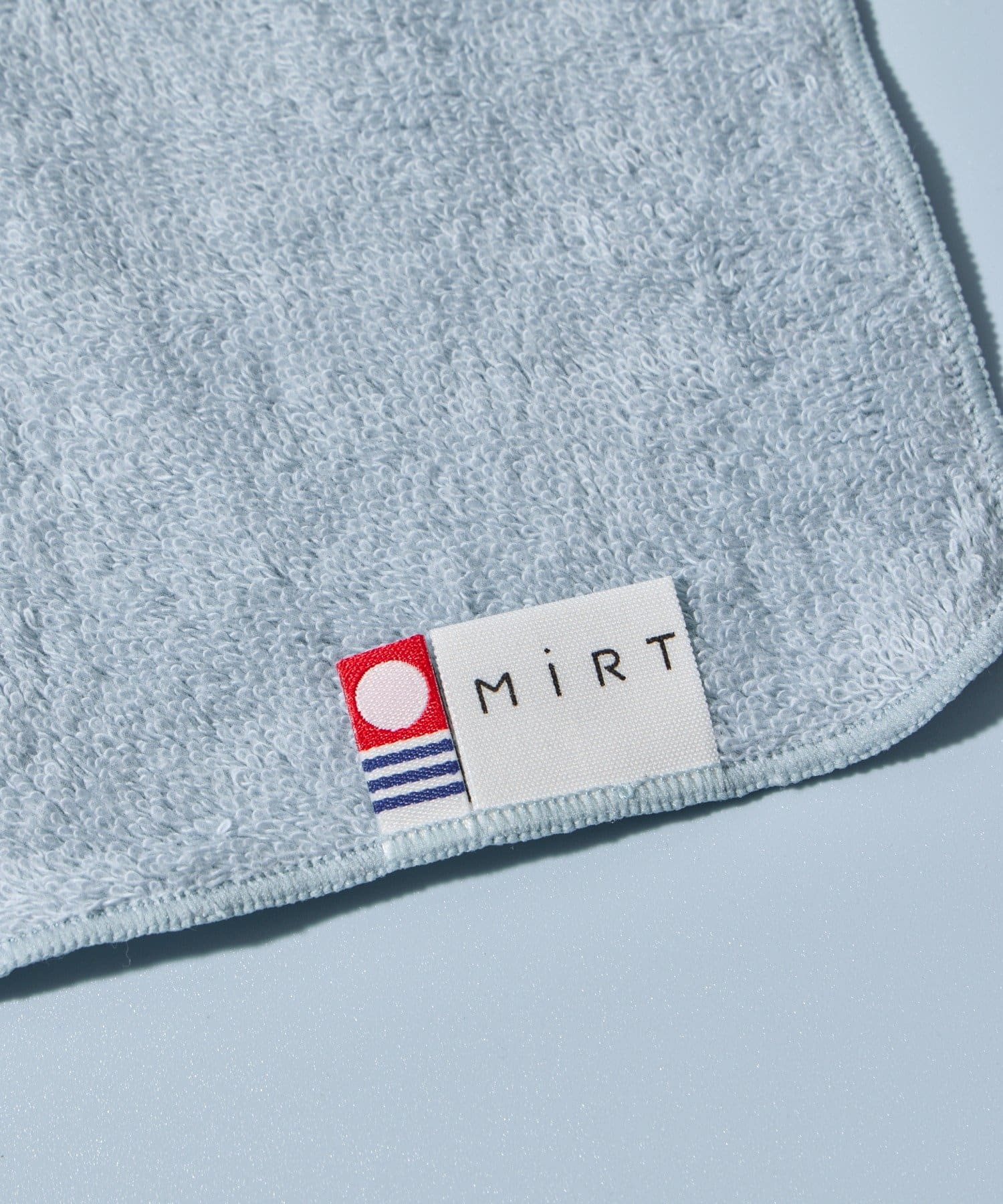 BIRTHDAY BAR(バースデイバー) Kindly Yours フラワー刺繍タオルハンカチ