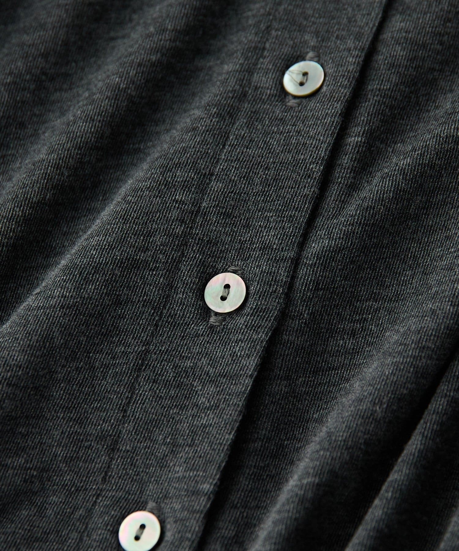 OUTLET(アウトレット) 【RIVE DROITE】ボタンタートルカットソー