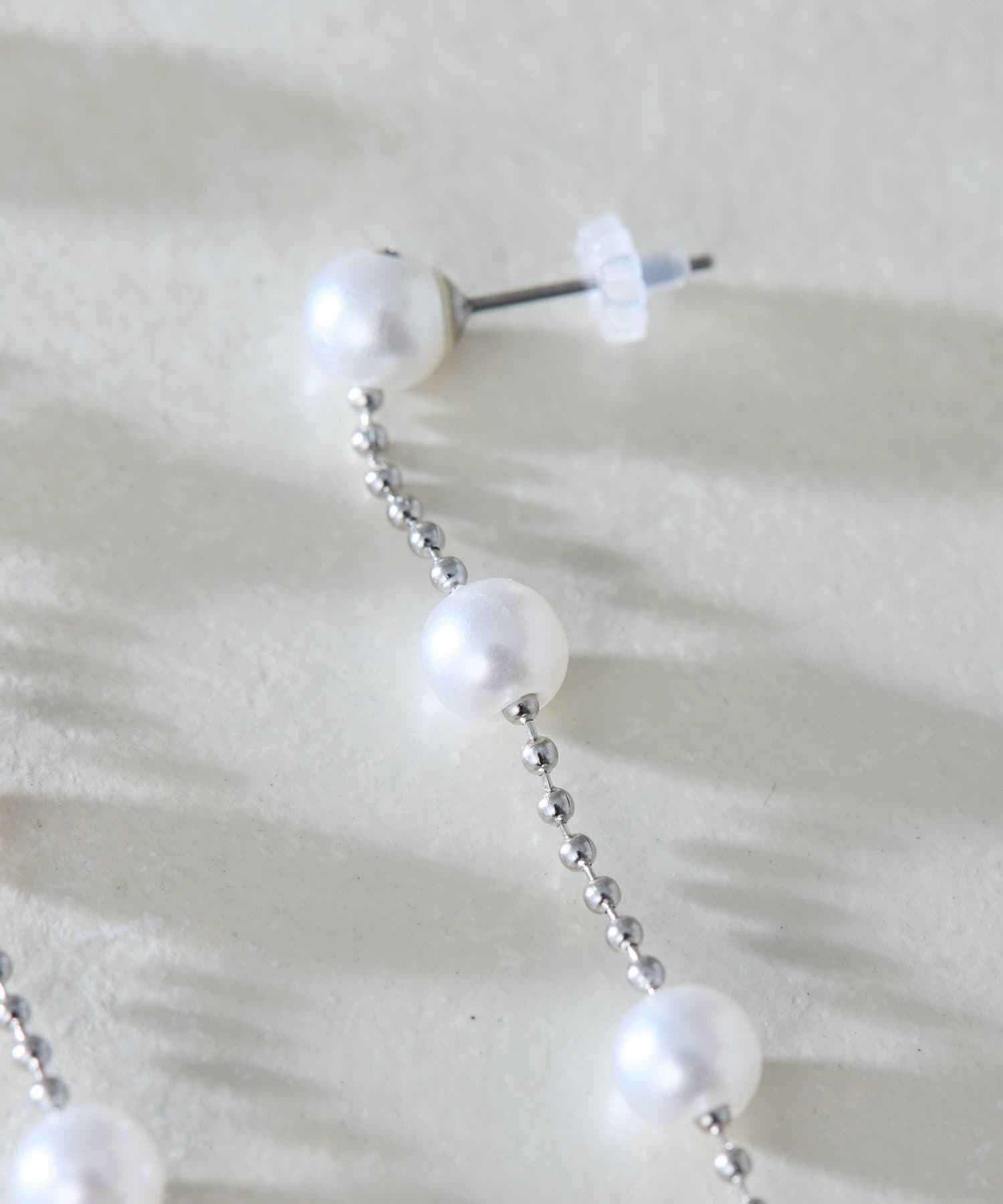 OUTLET(アウトレット) 【ear PAPILLONNER】ロングボールチェーンパールピアス