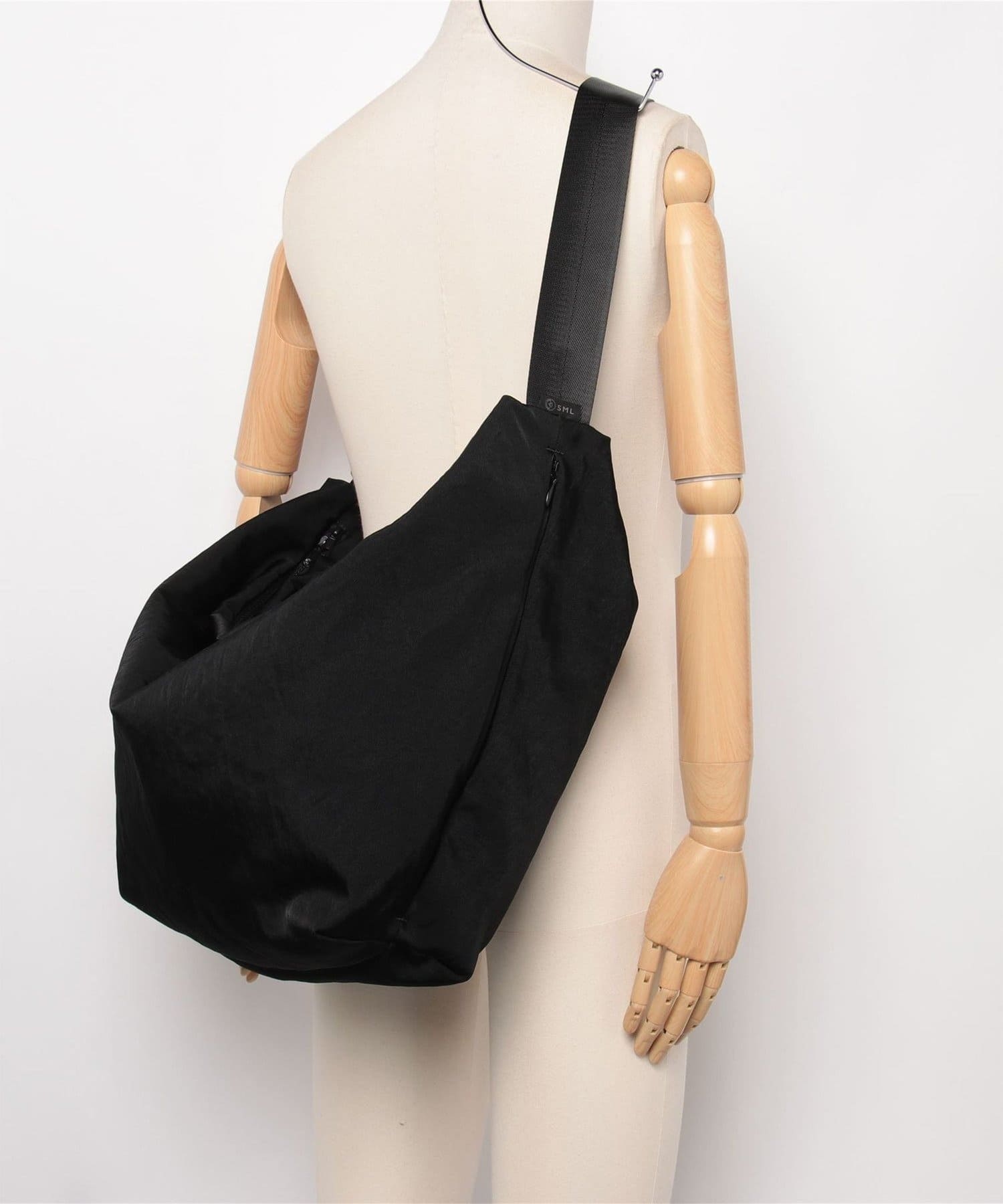 FREDY & GLOSTER(フレディ アンド グロスター) 【SML/エスエムエル】STOMACH SHOULDERBAG L