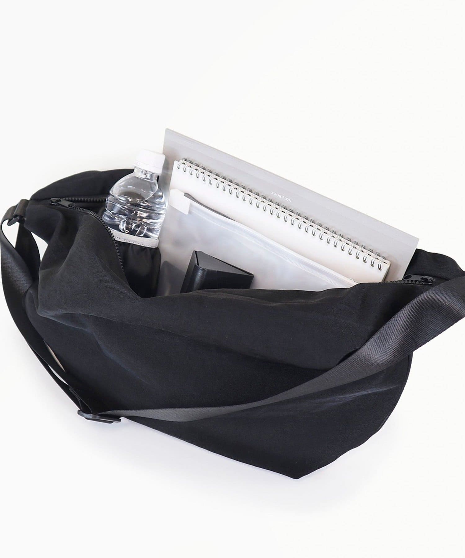 FREDY & GLOSTER(フレディ アンド グロスター) 【SML/エスエムエル】STOMACH SHOULDERBAG M