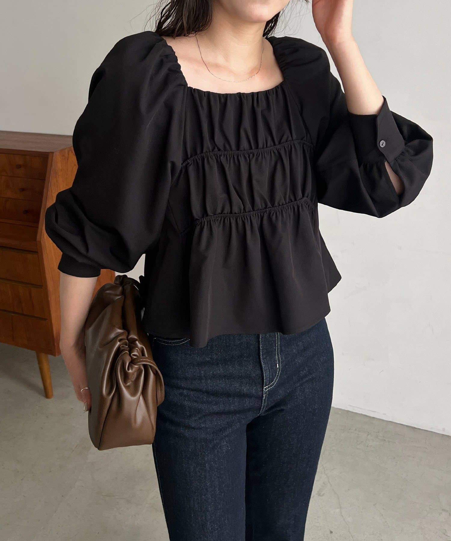 CAPRICIEUX LE'MAGE(カプリシュレマージュ) 【前後2WAY仕様】スクエアパフブラウス