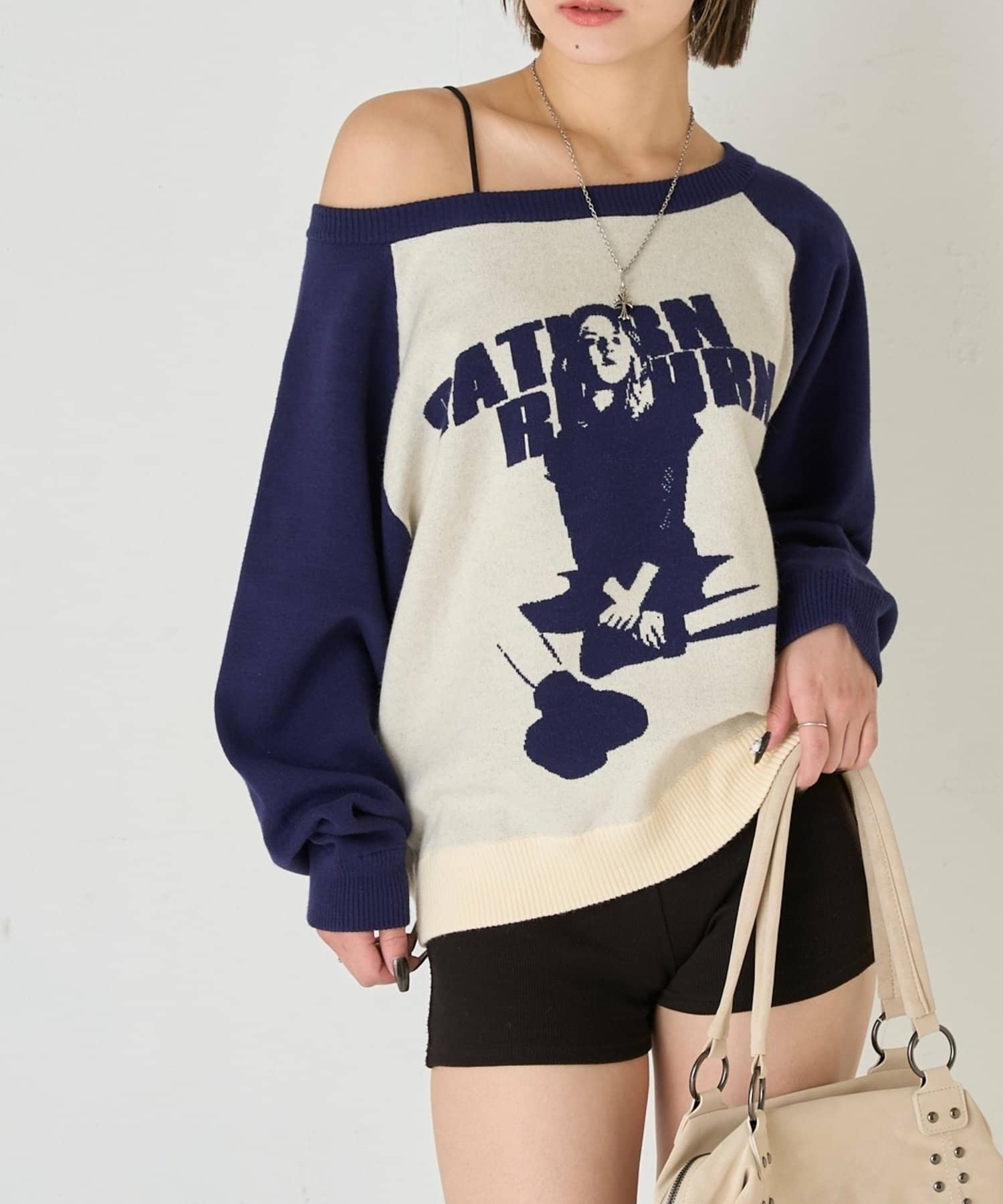 WHO’S WHO gallery(フーズフーギャラリー) 【WEB限定】シャーロットオフショルニット