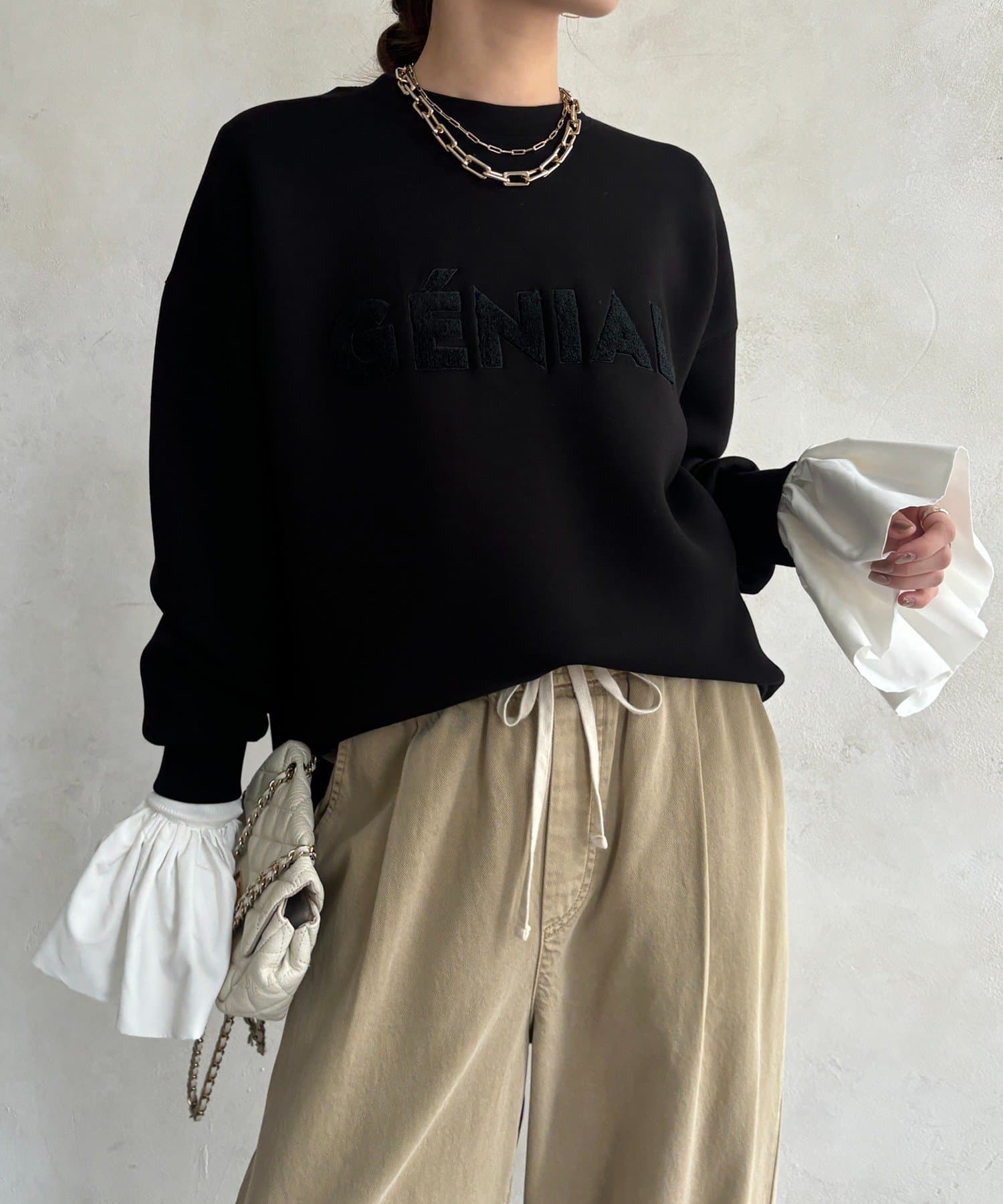 DOUDOU(ドゥドゥ) 【WEB限定】GENIALサガラ刺繍ロゴトップス