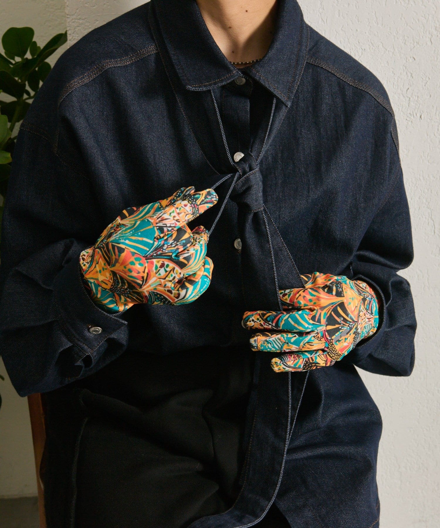 ear PAPILLONNER(イア パピヨネ) 【CRISPINO VALENTINO(クリスピーノヴァレンティノ)】総柄グローブ