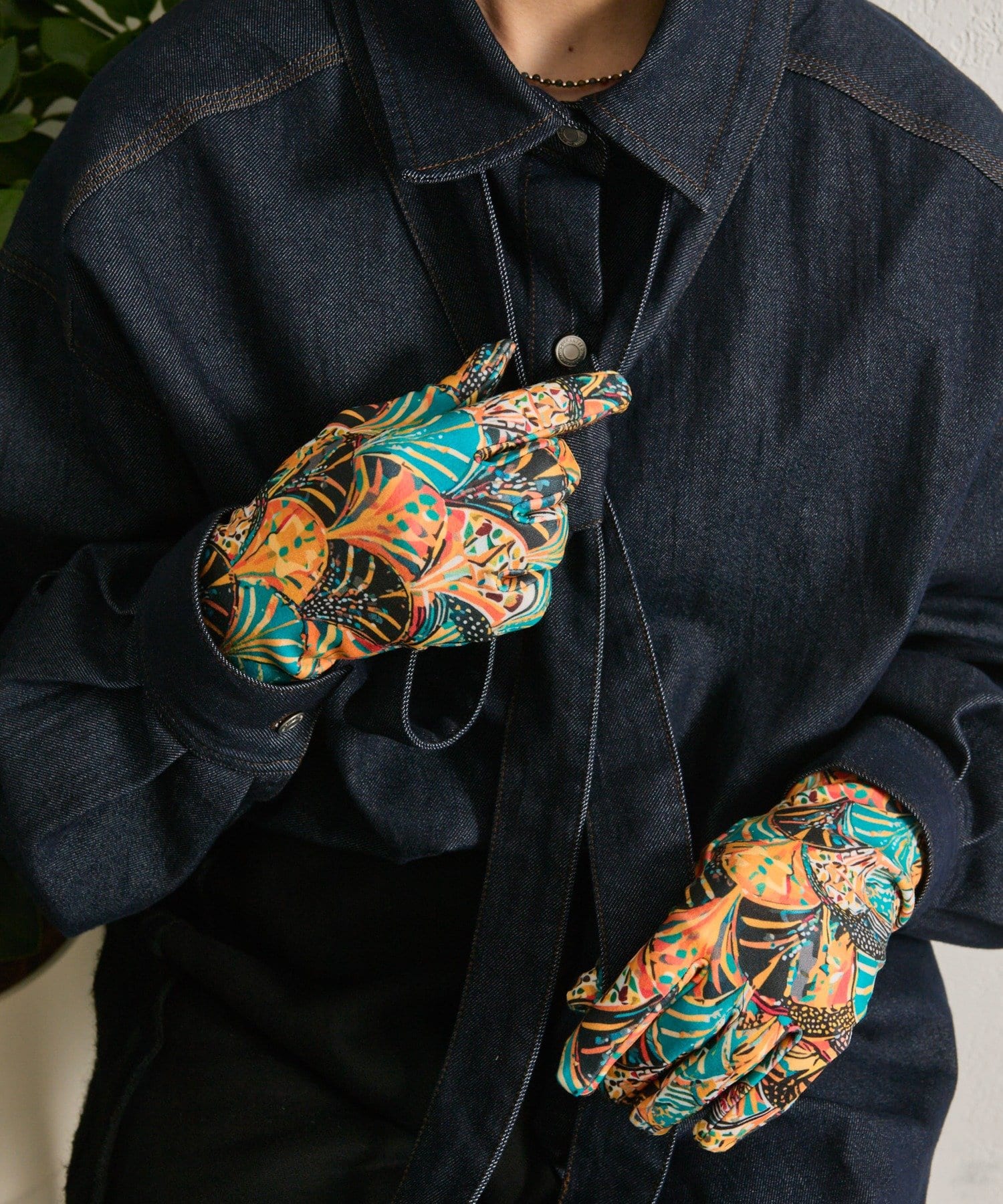 ear PAPILLONNER(イア パピヨネ) 【CRISPINO VALENTINO(クリスピーノヴァレンティノ)】総柄グローブ