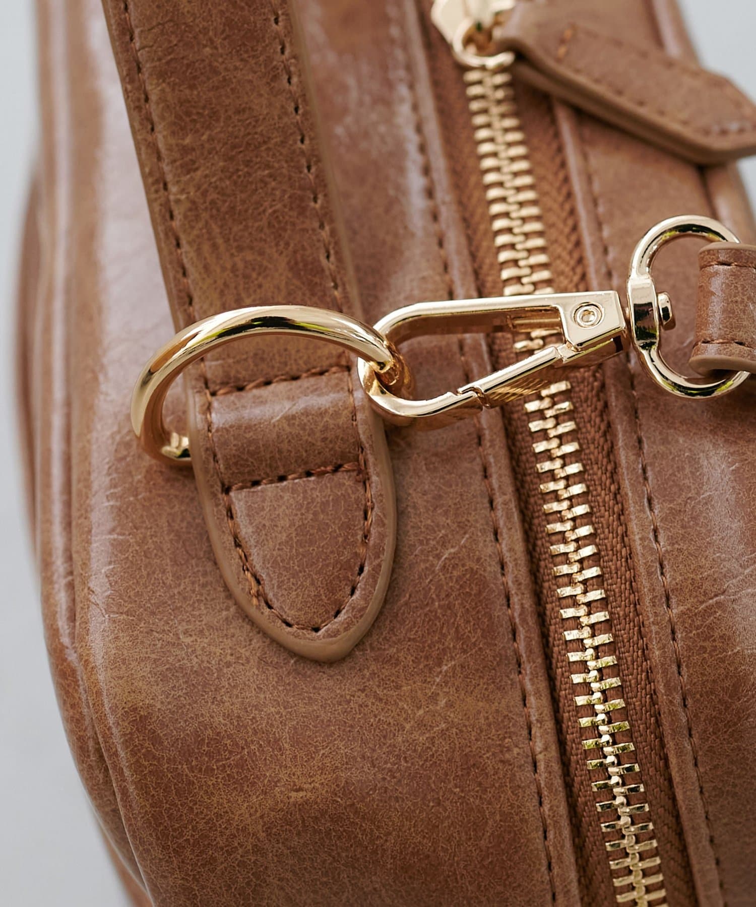 DISCOAT(ディスコート) フロントオープンカメラショルダーバッグ