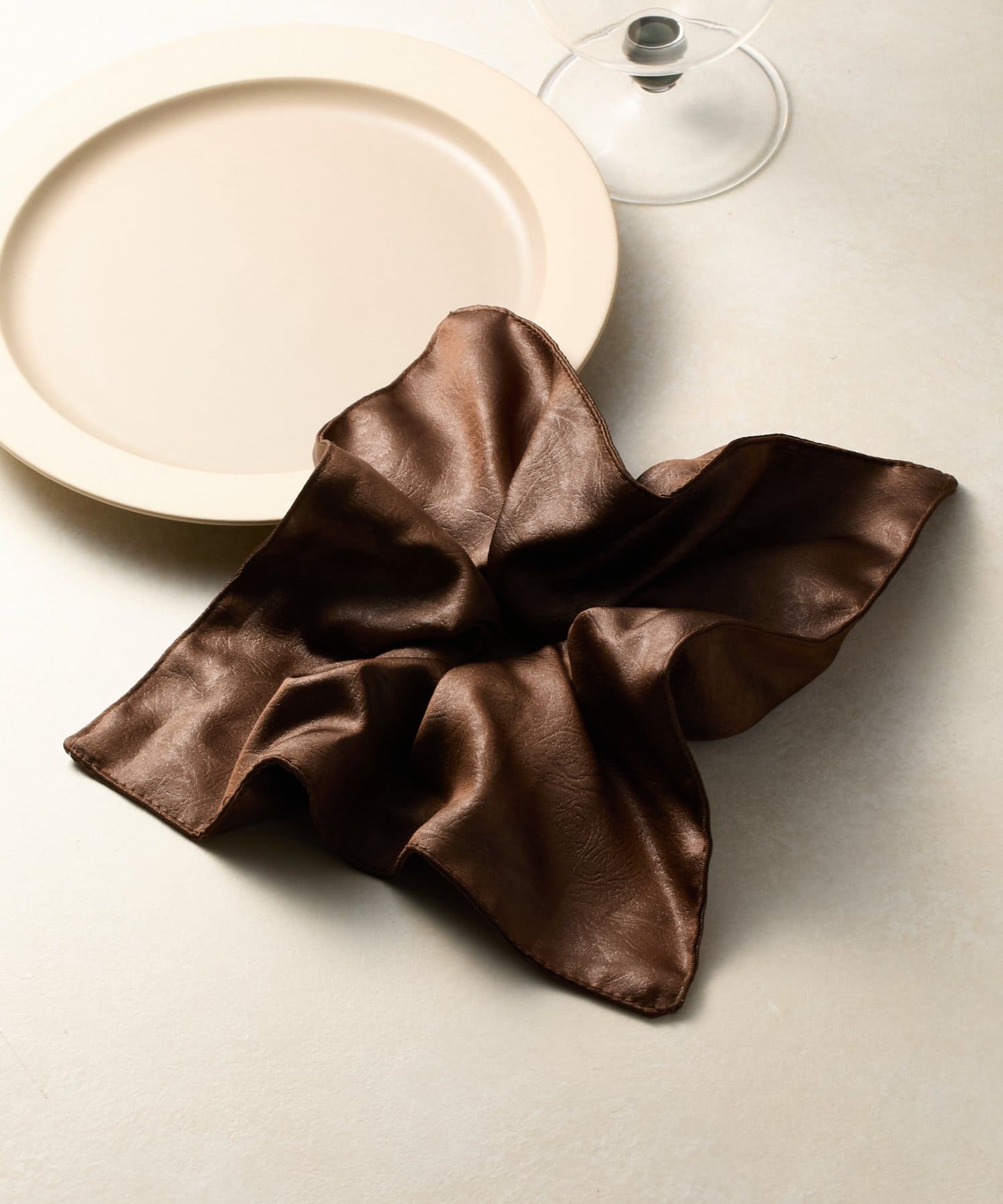 COLONY 2139(コロニー トゥーワンスリーナイン) フェイクレザースクエアシュシュ