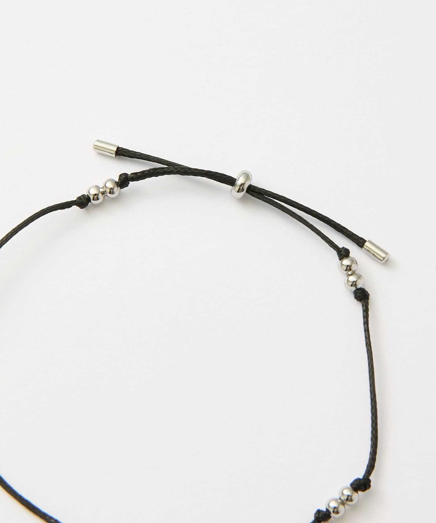 COLONY 2139(コロニー トゥーワンスリーナイン) メタリックパールコードブレス