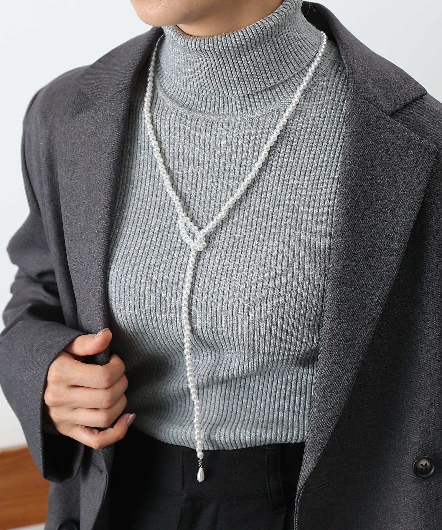 COLONY 2139(コロニー トゥーワンスリーナイン) パールラインネックレス