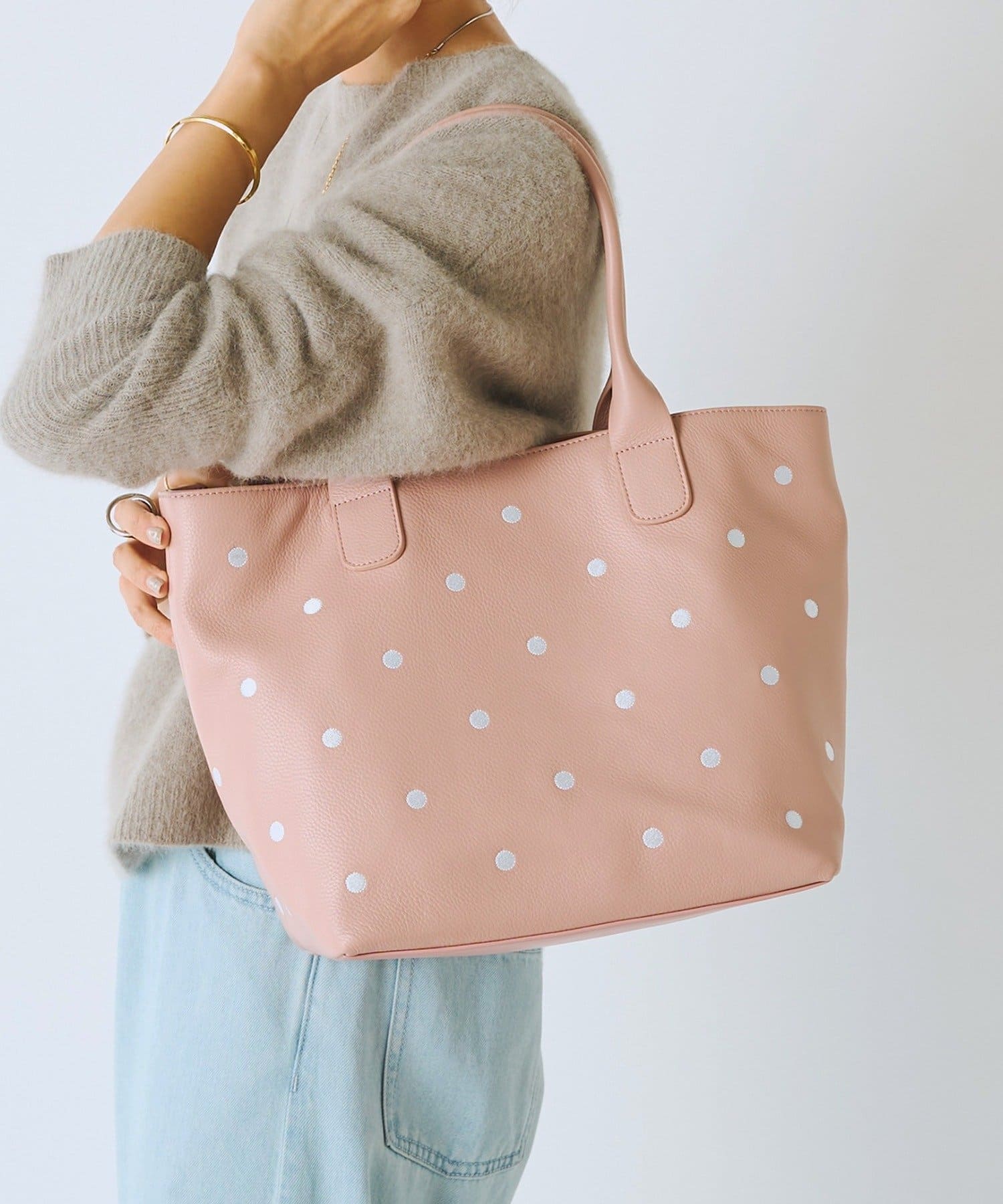 BEARDSLEY(ビアズリー) 《11/8(土)12：00予約開始予定》ドット刺繍バッグ/大