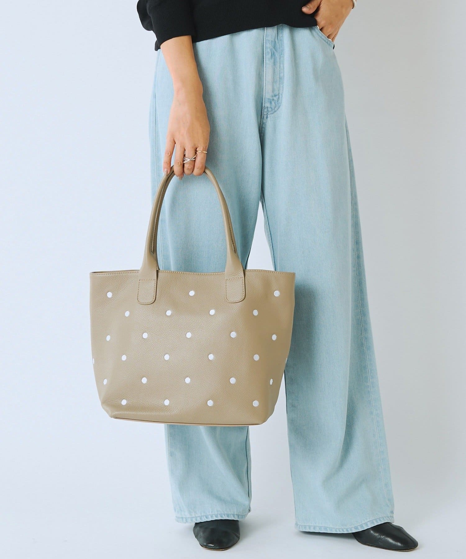 BEARDSLEY(ビアズリー) 《11/8(土)12：00予約開始予定》ドット刺繍バッグ/大