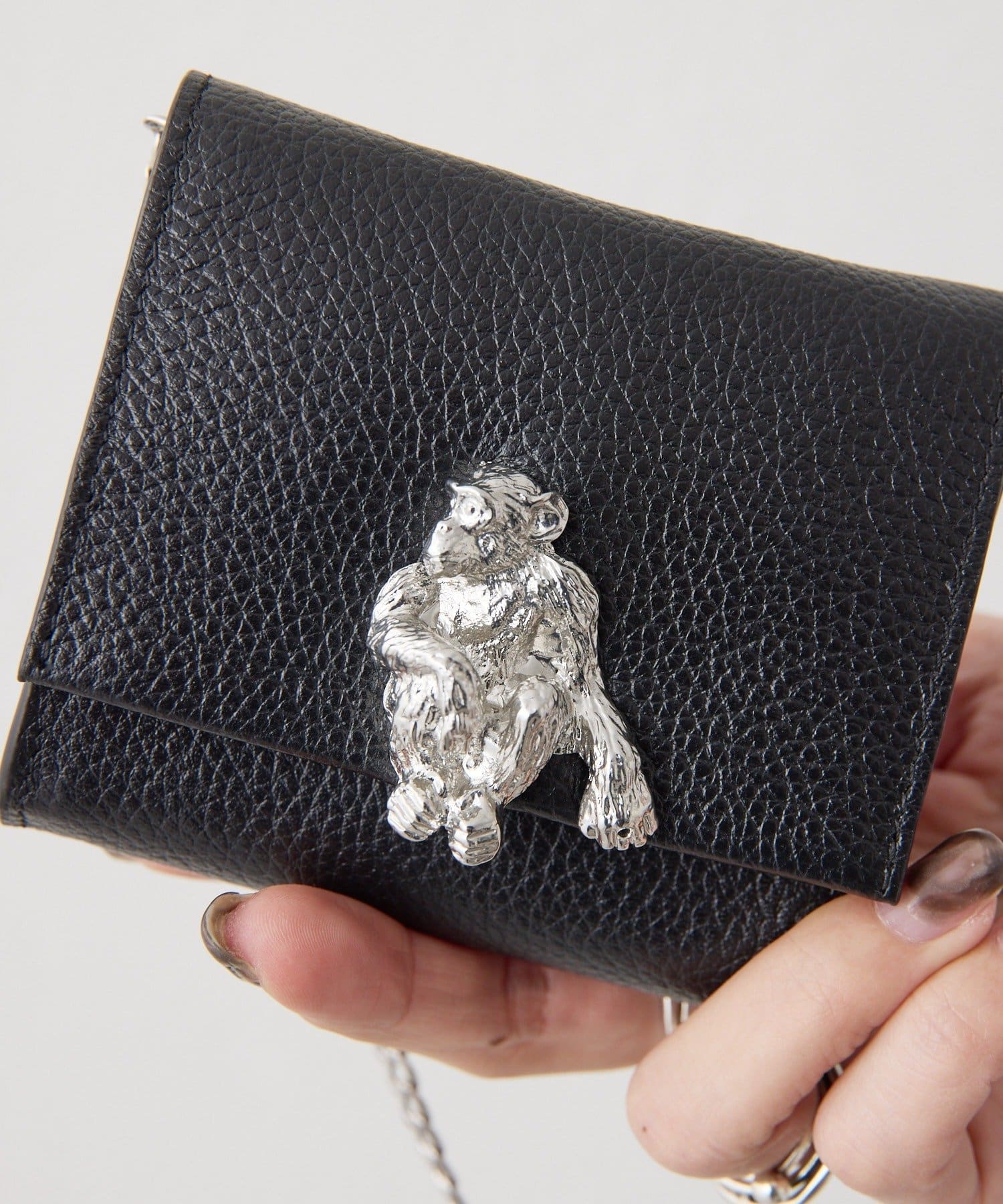 ear PAPILLONNER(イア パピヨネ) 《本革》フラップマイクロショルダーバッグ