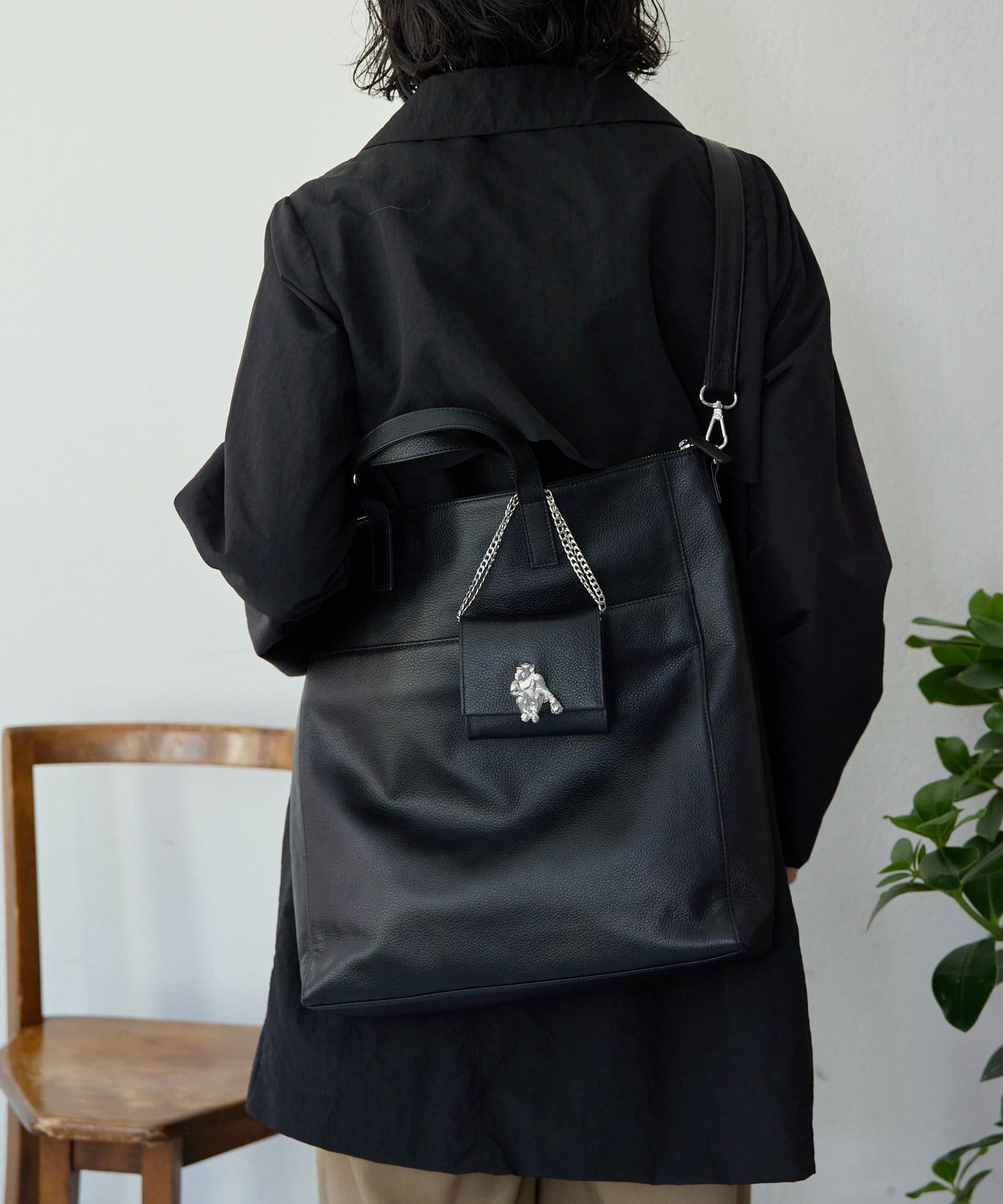 ear PAPILLONNER(イア パピヨネ) 《本革》フラップマイクロショルダーバッグ