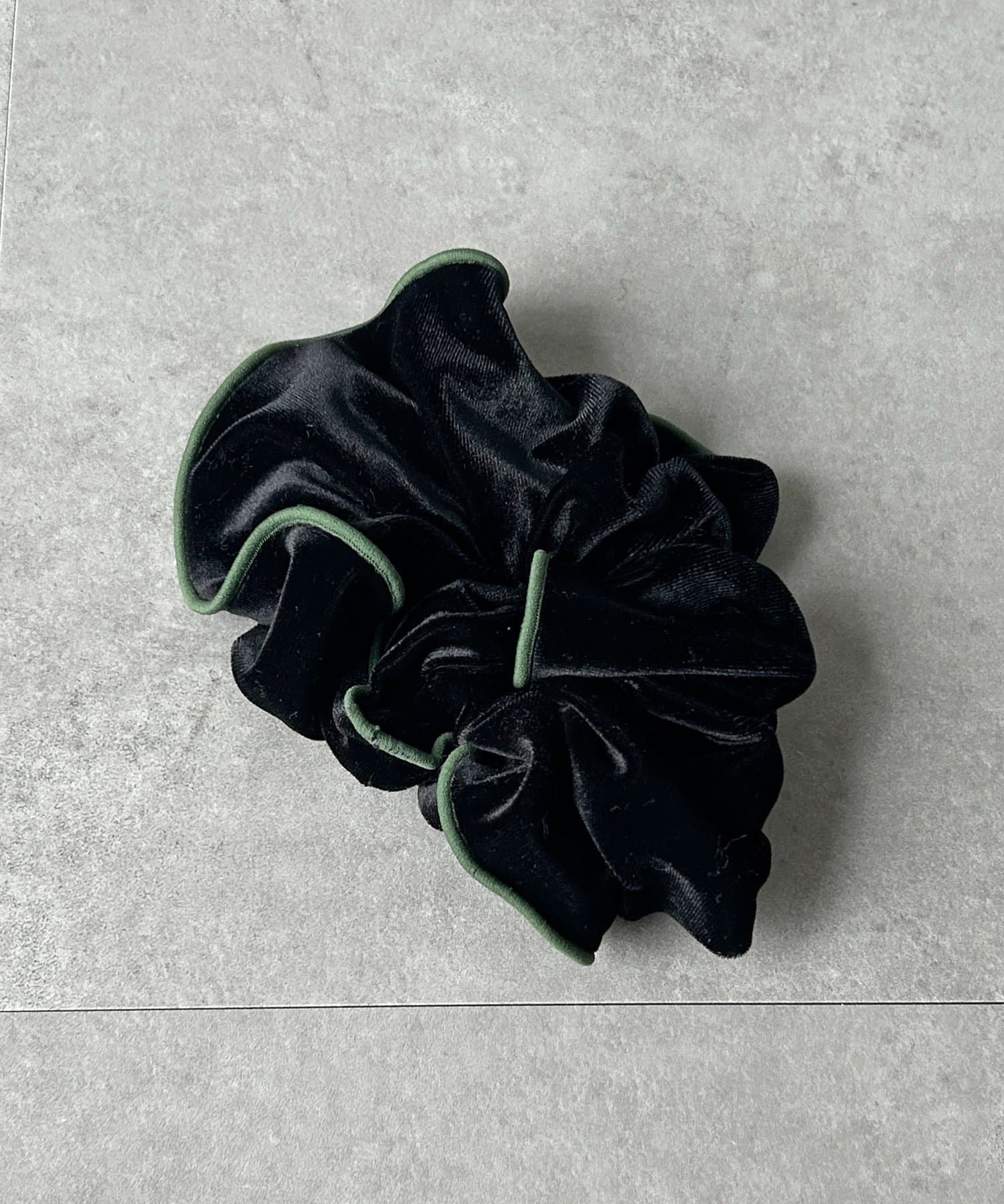 CPCM(シーピーシーエム) ベロアメローシュシュ