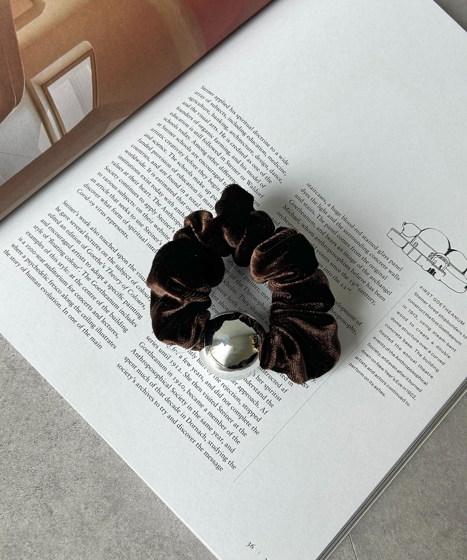 CPCM(シーピーシーエム) シルバーボールベロアシュシュ