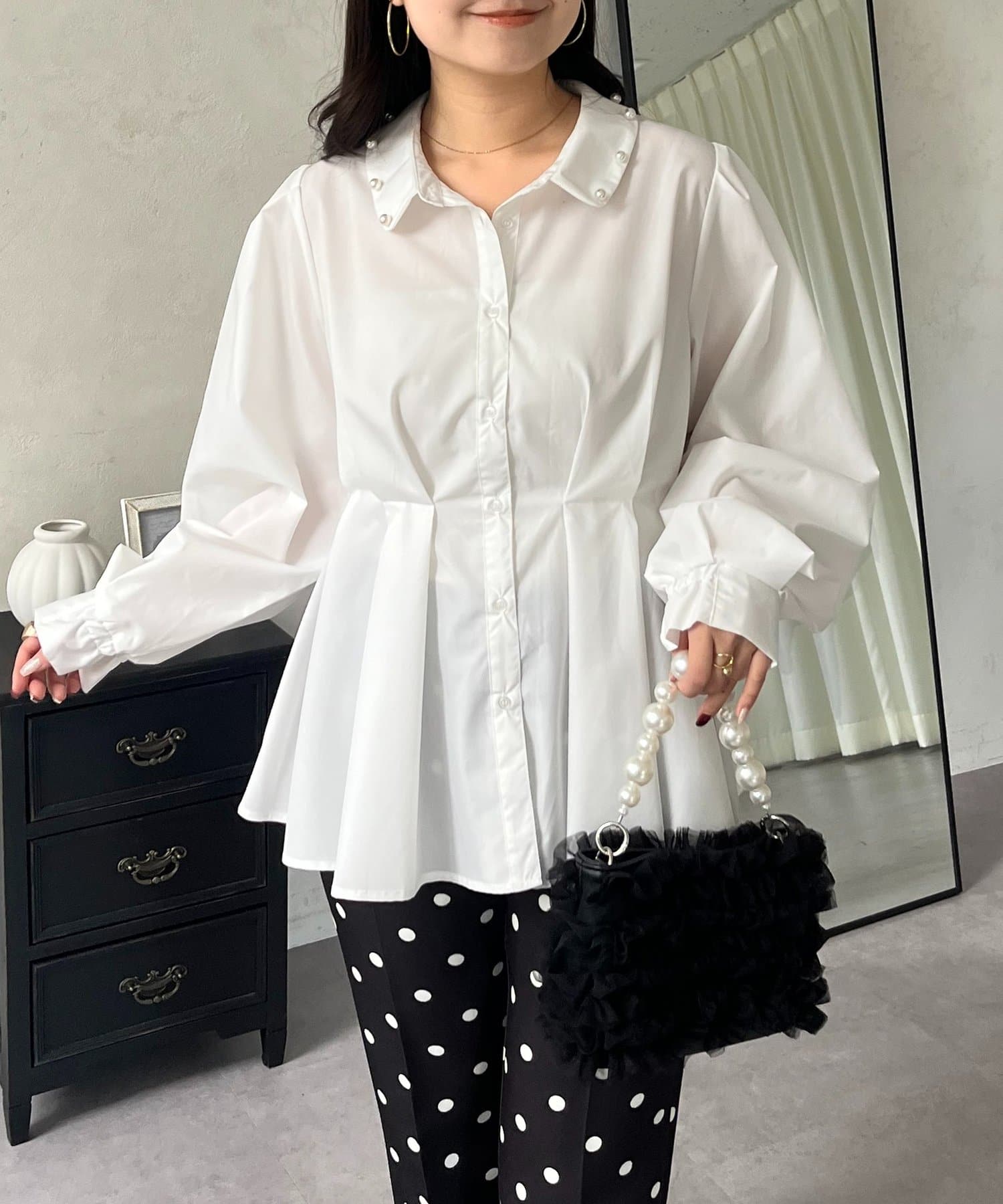 prose verse(プロズヴェール) パール襟タックペプラムブラウス