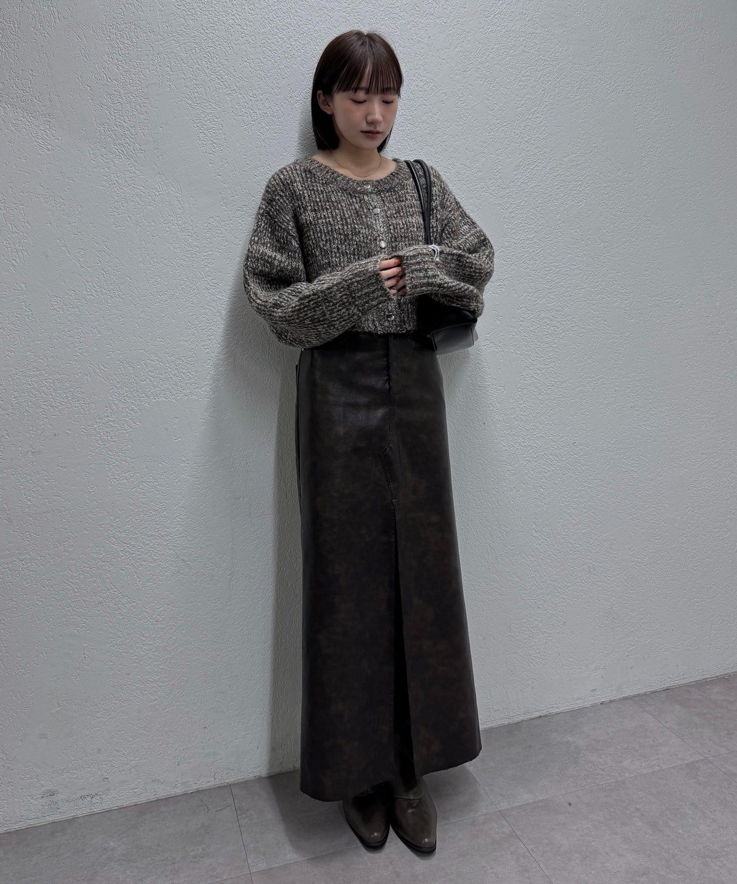 mline(エムライン) [mline]レザースリット スカート