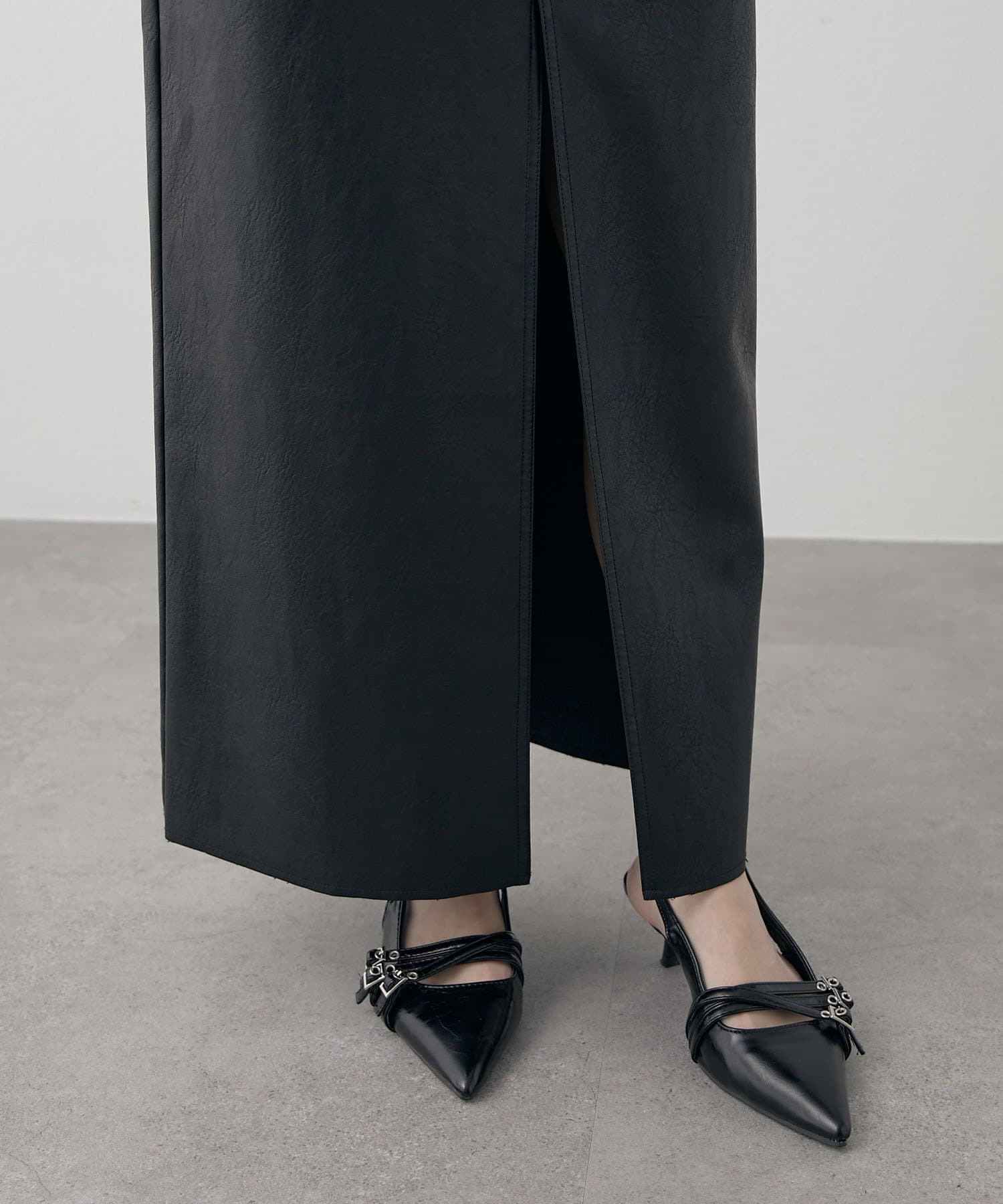 mline(エムライン) [mline]レザースリット スカート