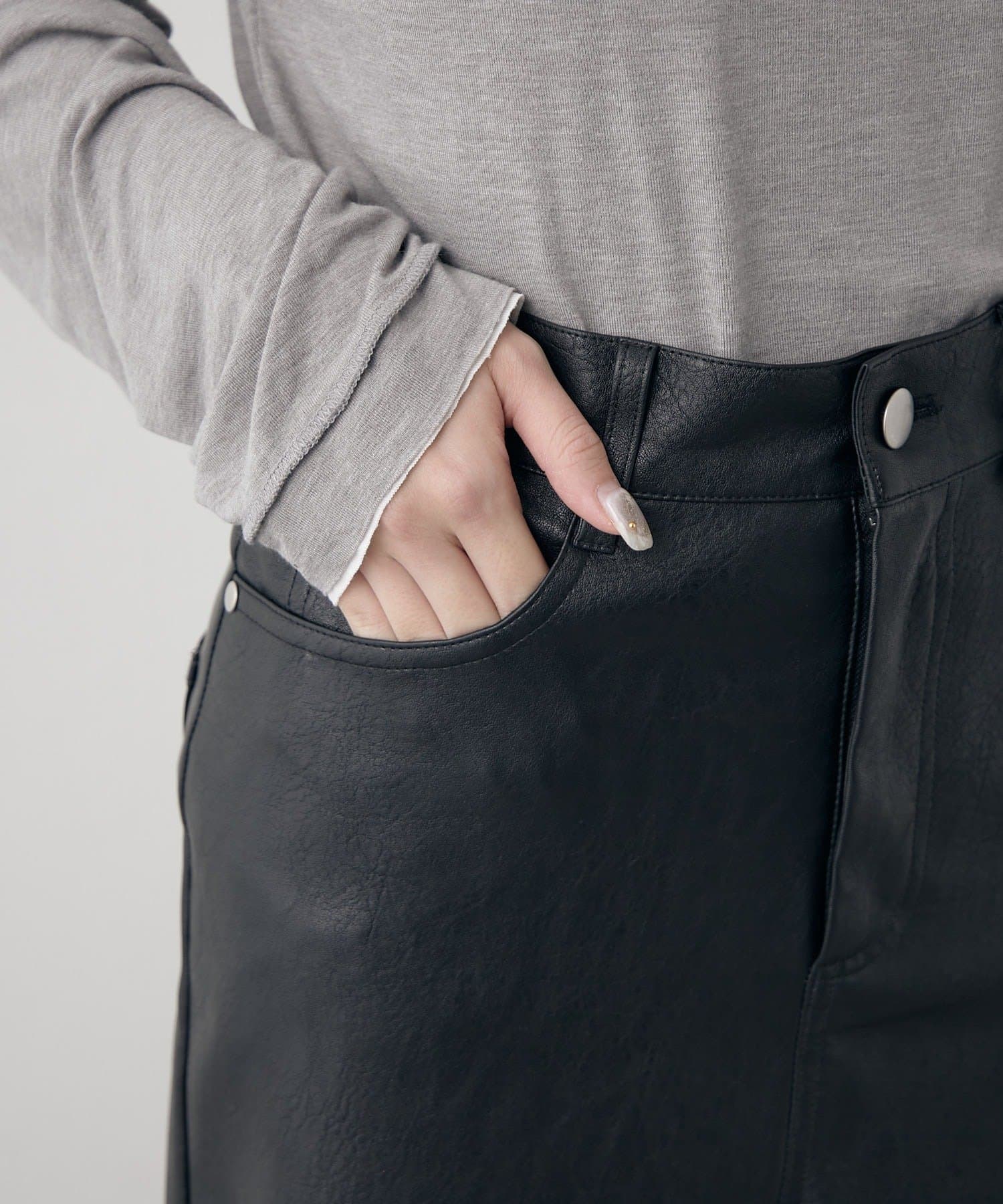 mline(エムライン) [mline]レザースリット スカート