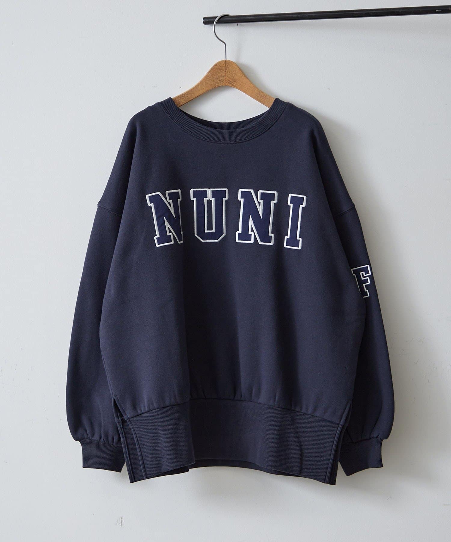 Remind me and forever(リマインドミーアンドフォーエバー) 【NUNIFE】スリット入り裏起毛スウェット