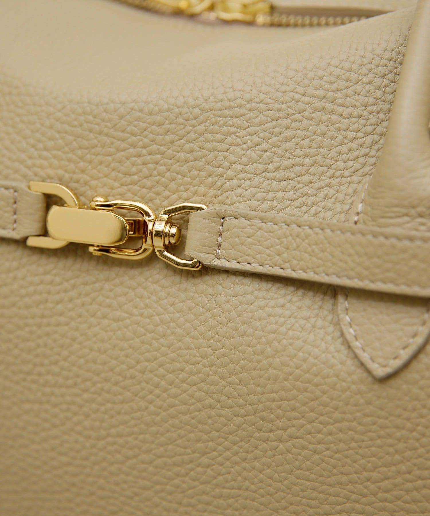 GALLARDAGALANTE(ガリャルダガランテ) 【2.718】バックルボストンバッグ