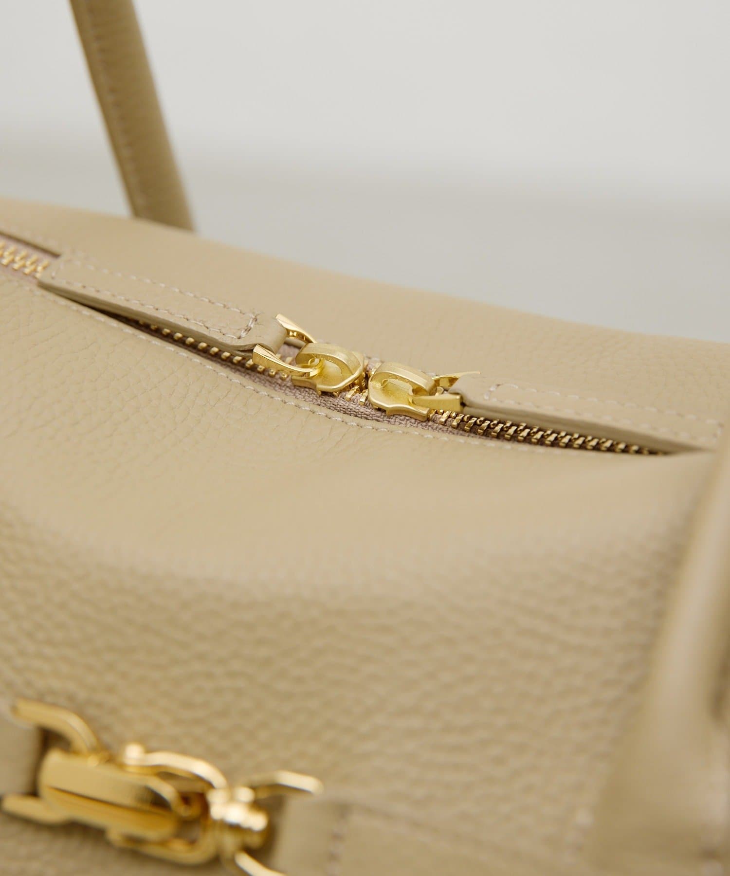 GALLARDAGALANTE(ガリャルダガランテ) 【2.718】バックルボストンバッグ