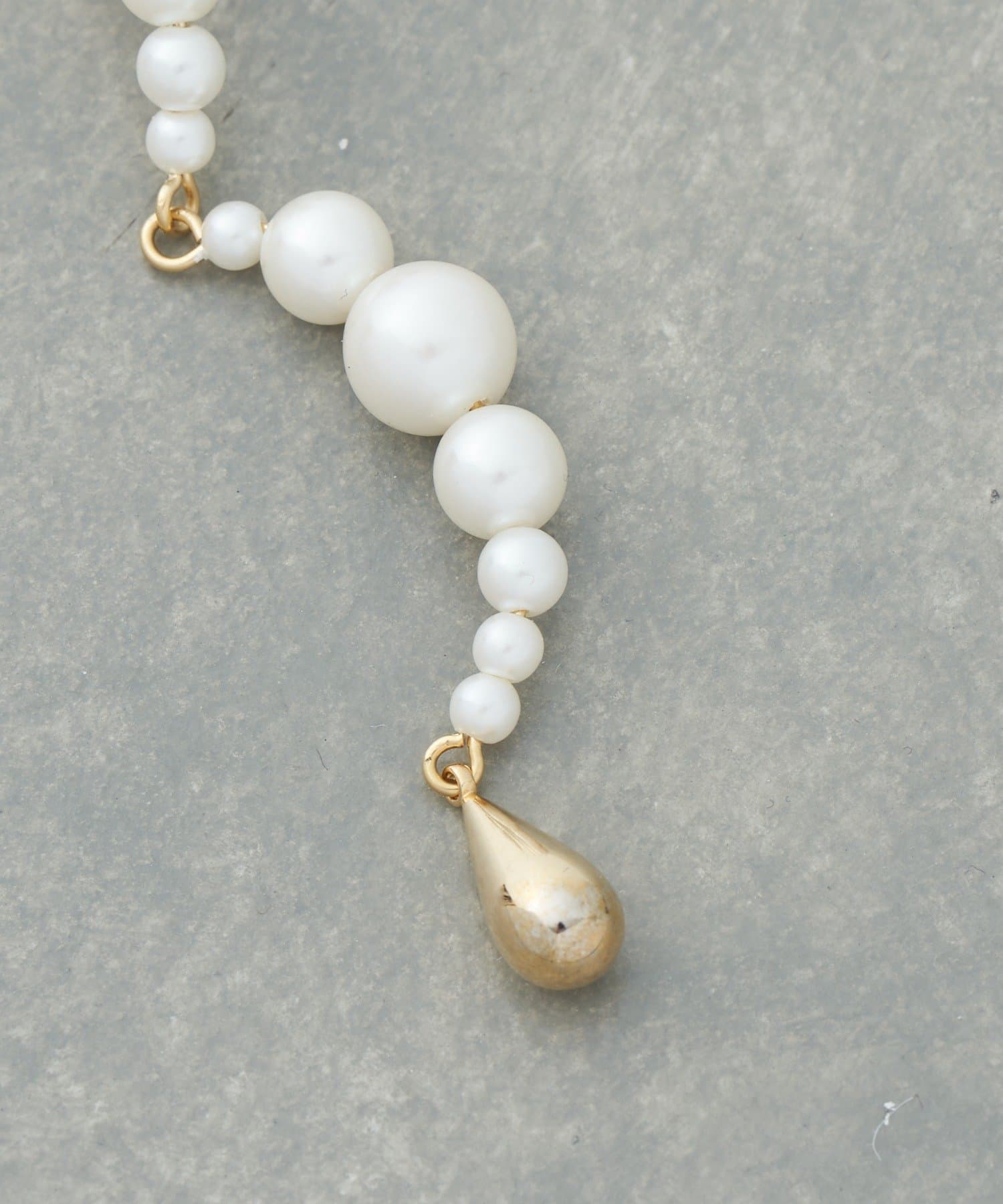 GALLARDAGALANTE(ガリャルダガランテ) ラインパールシングルピアス